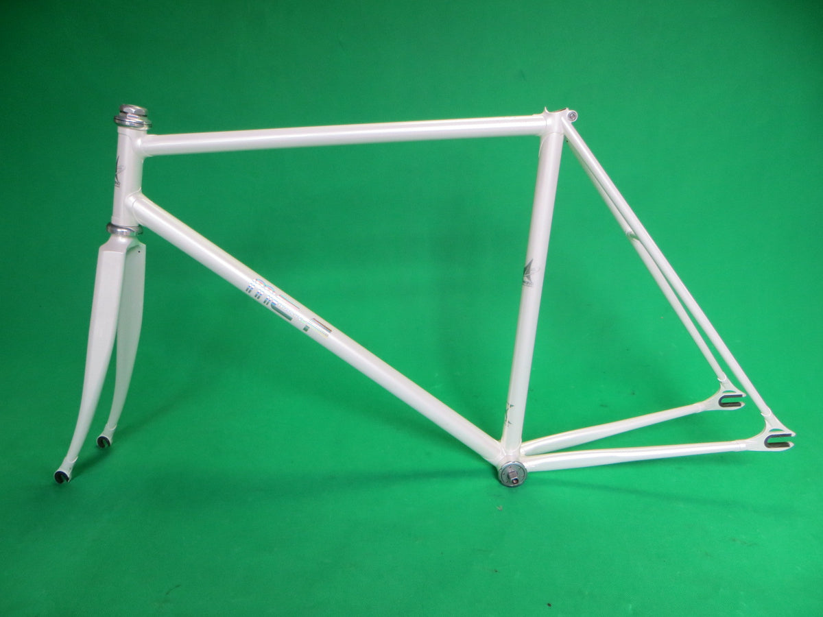 MAKINO // MCF (Makino Cycle Factory) // White w. COLUMBUS MAX Fork