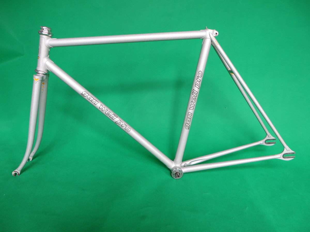 Gan Well Pro Silver '96 {51.5cm} – NJS EXPORT