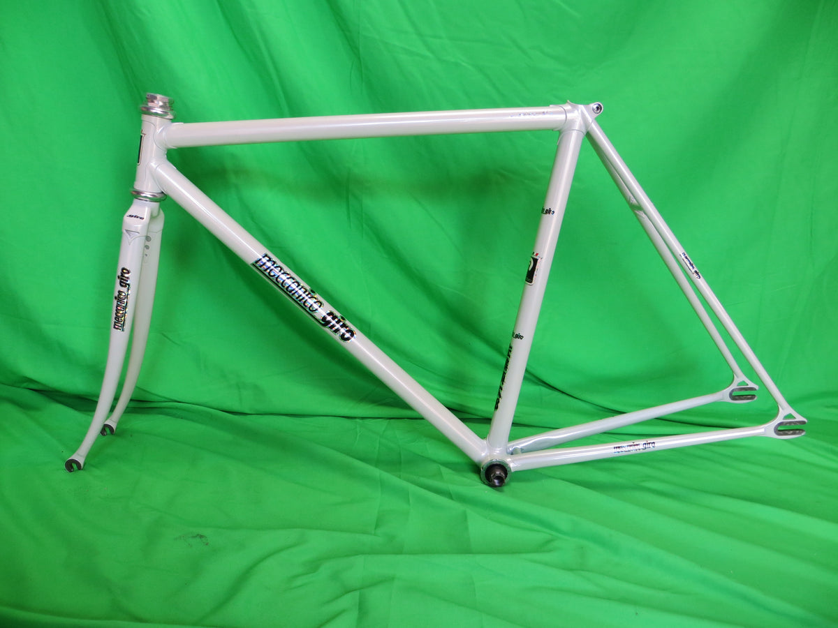 GIRO // White // 50cm – NJS EXPORT