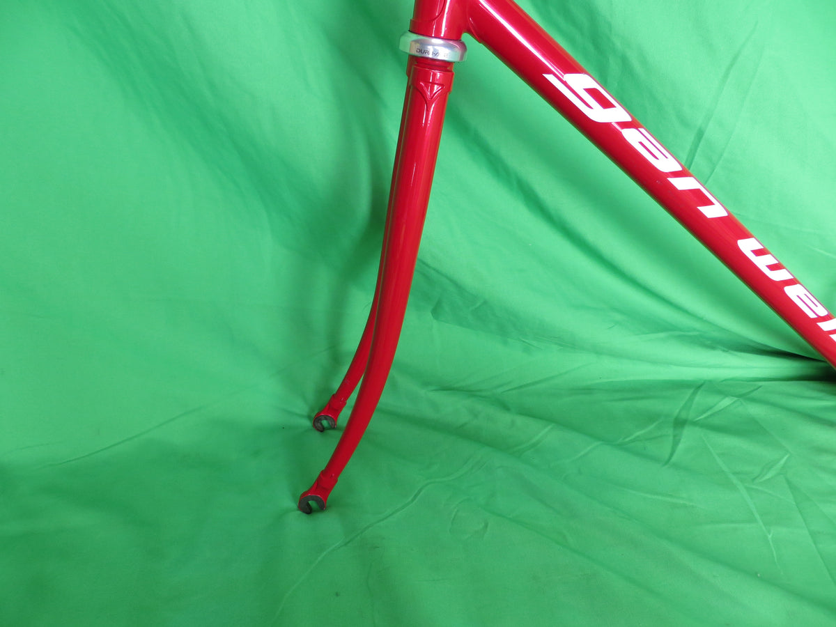 Gan Well Pro // Red Metallic // 53.5cm – NJS EXPORT