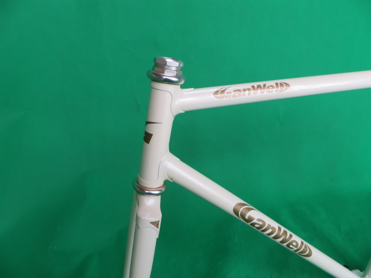 Gan Well Pro // Pearl White // 50.5cm – NJS EXPORT