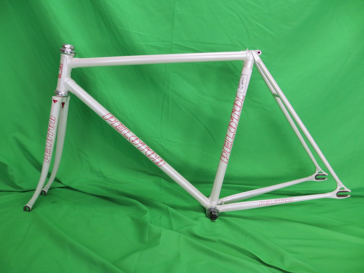PELOTON　ホワイト　ピストフレーム IMG_6681_2abefc49-ddbf-4e9c-