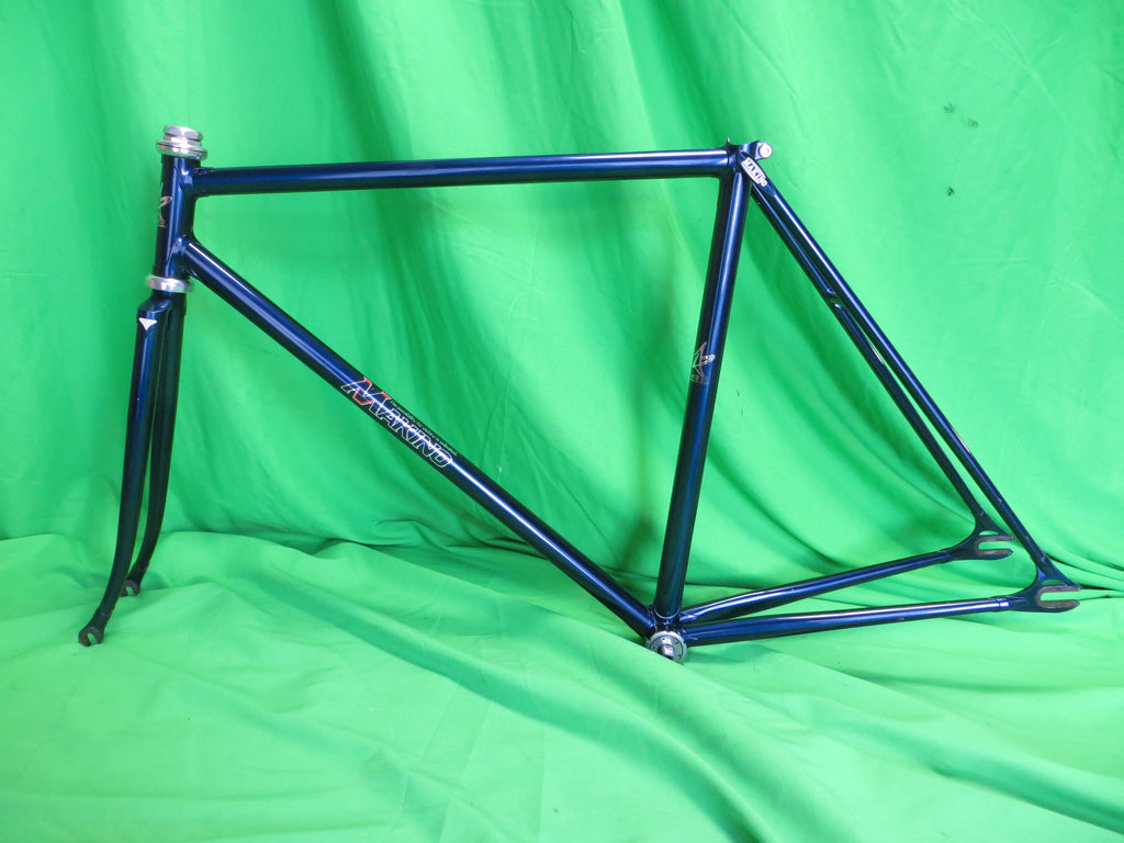 Makino // Navy Metallic  // 50.5cm