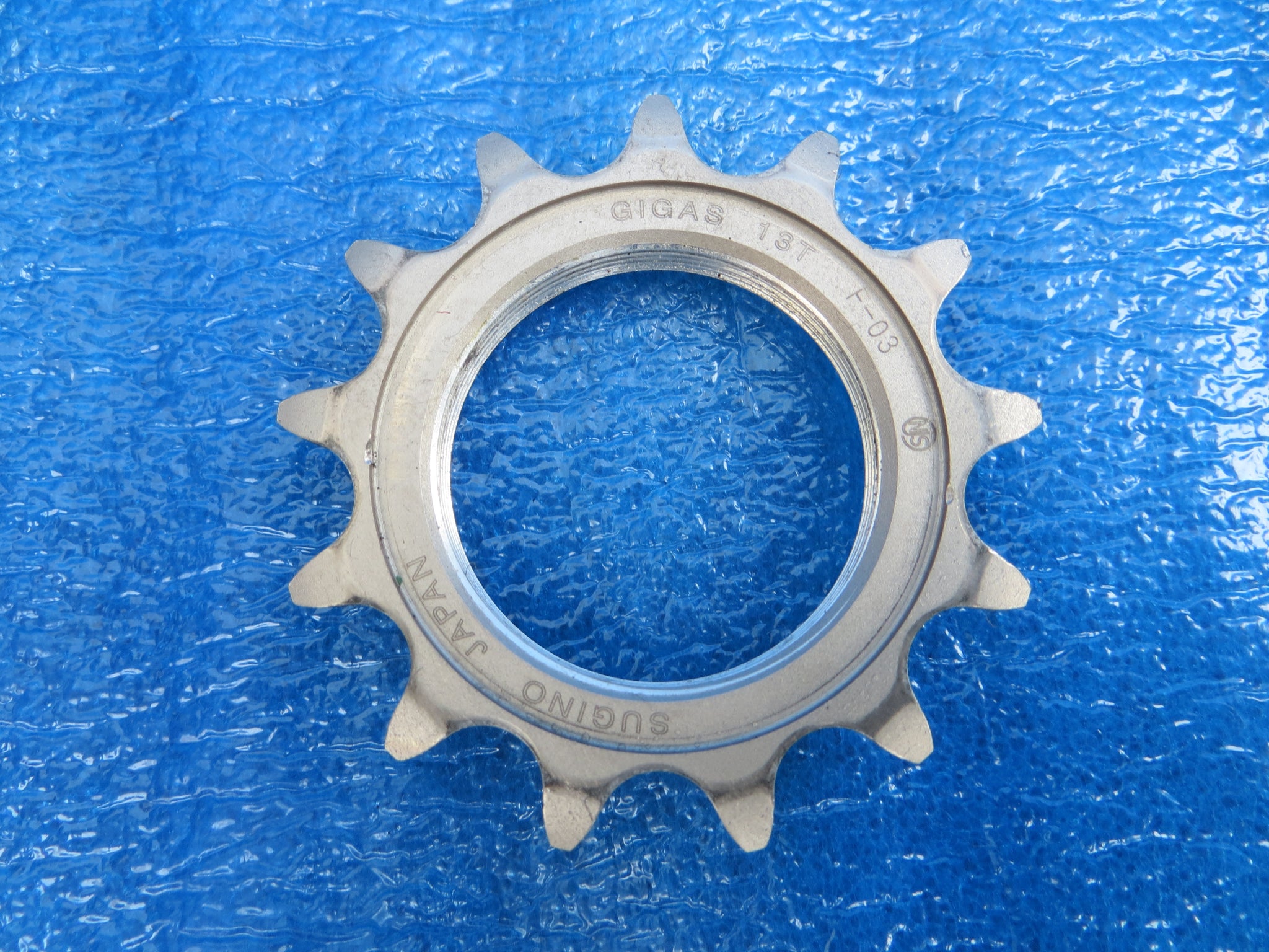 Sugino Gigas 13t 1/8” Track Cog NJS (25051003)