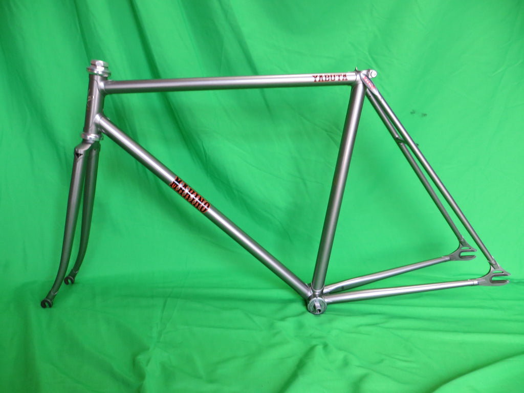 Makino // Gray Silver // 50.5cm