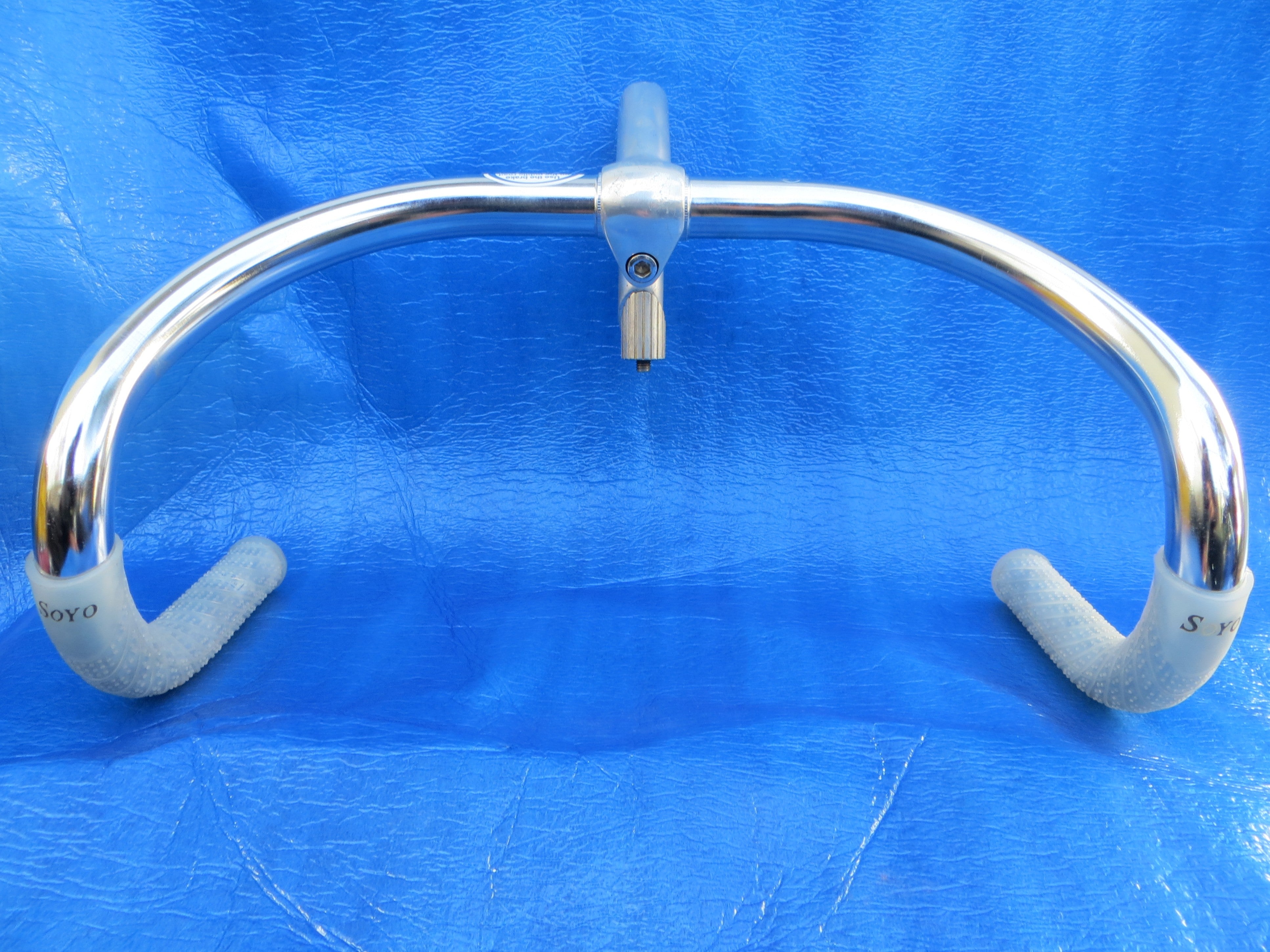 B123 370mm CrMo NJS Handlebar, Nitto Jaguar 110mm/58degree AA NJS Stem, Soyo Grips (25012204)