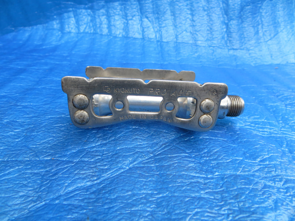 Kyokuto Pro Ace Left Pedal NJS (25102205)