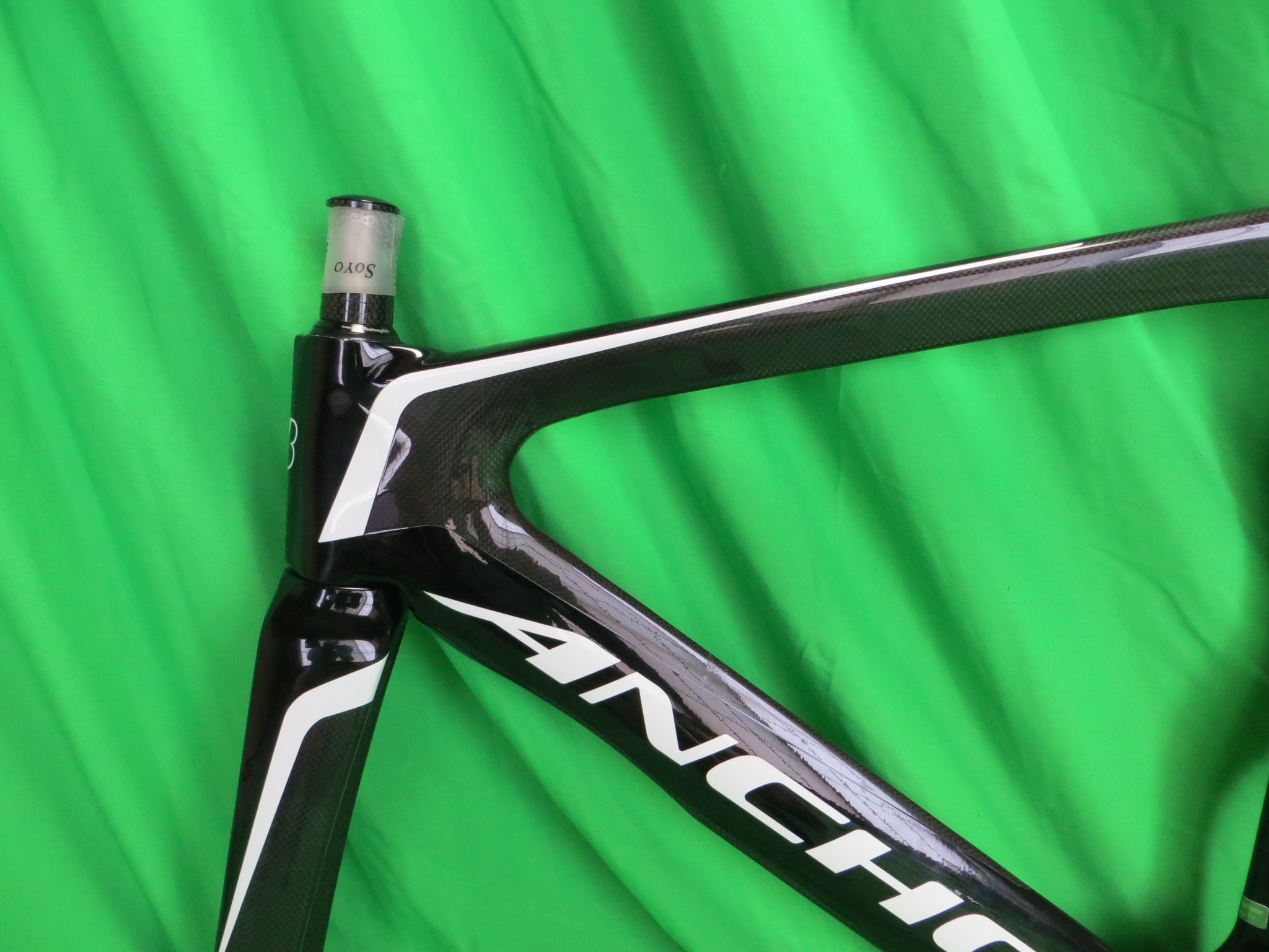 Rare! Anchor TR9 Carbon // Black // 49.5cm UCI NJS Approved – NJS