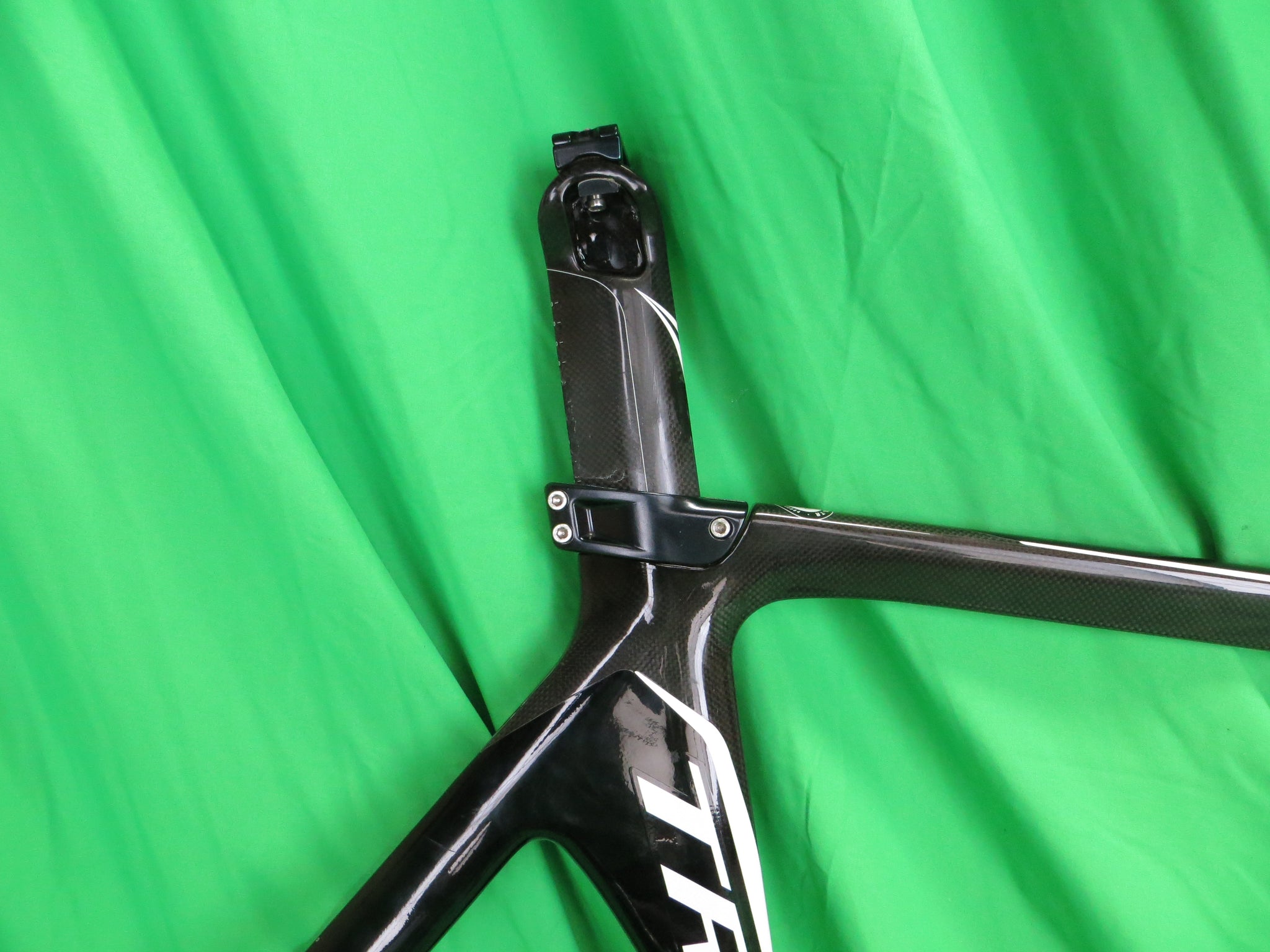 Rare! Anchor TR9 Carbon // Black // 49.5cm UCI NJS Approved – NJS