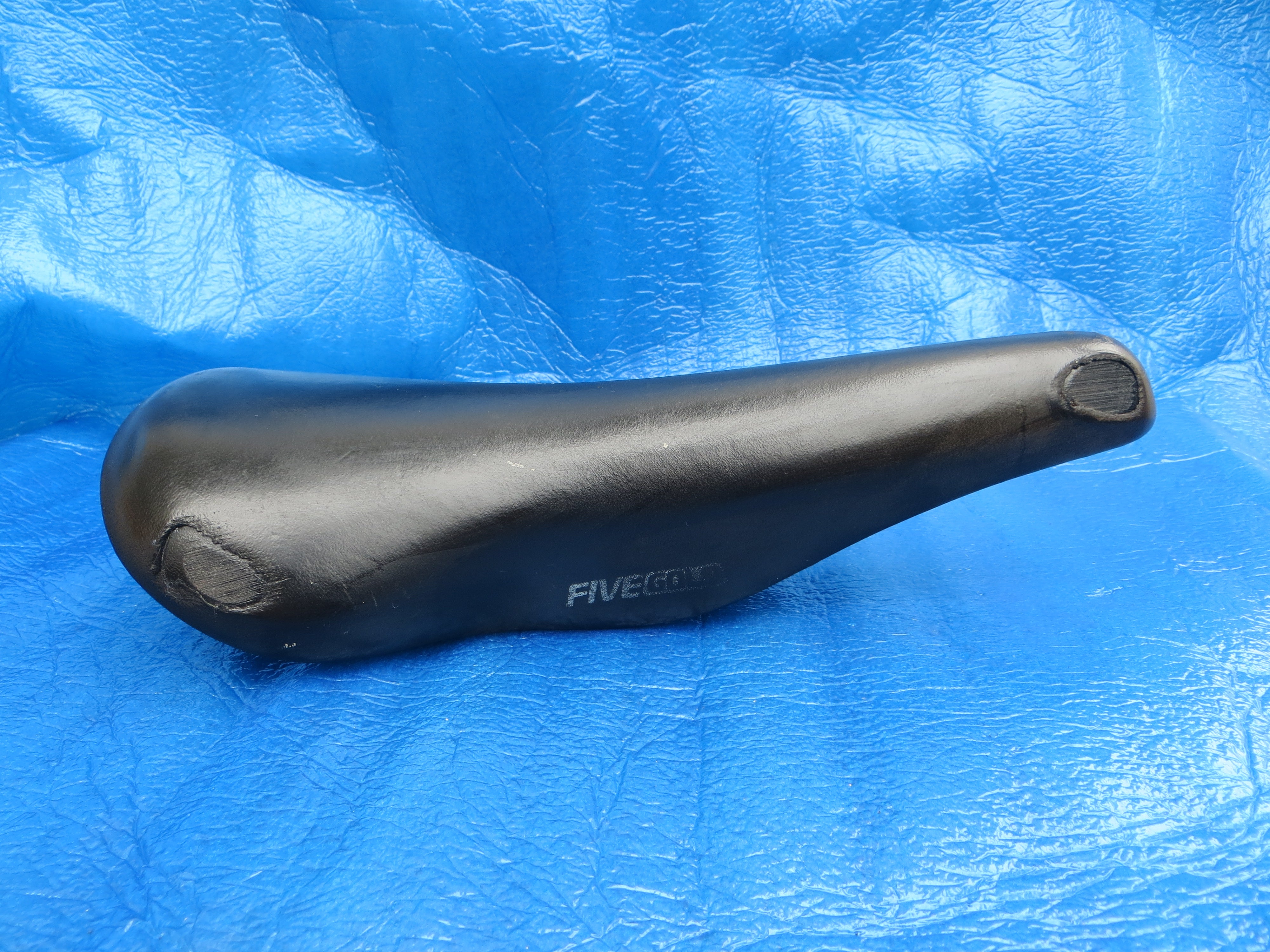 Kashima Five Gold FG-4P 44mm NJS Unpadded Saddle  (25051608)