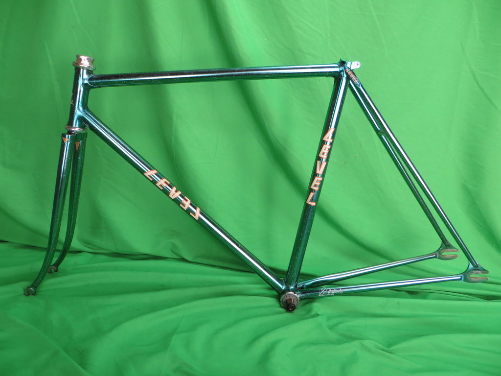 LEVEL // Candy Light Blue Metallic with Rainbow Flake // 52.5cm