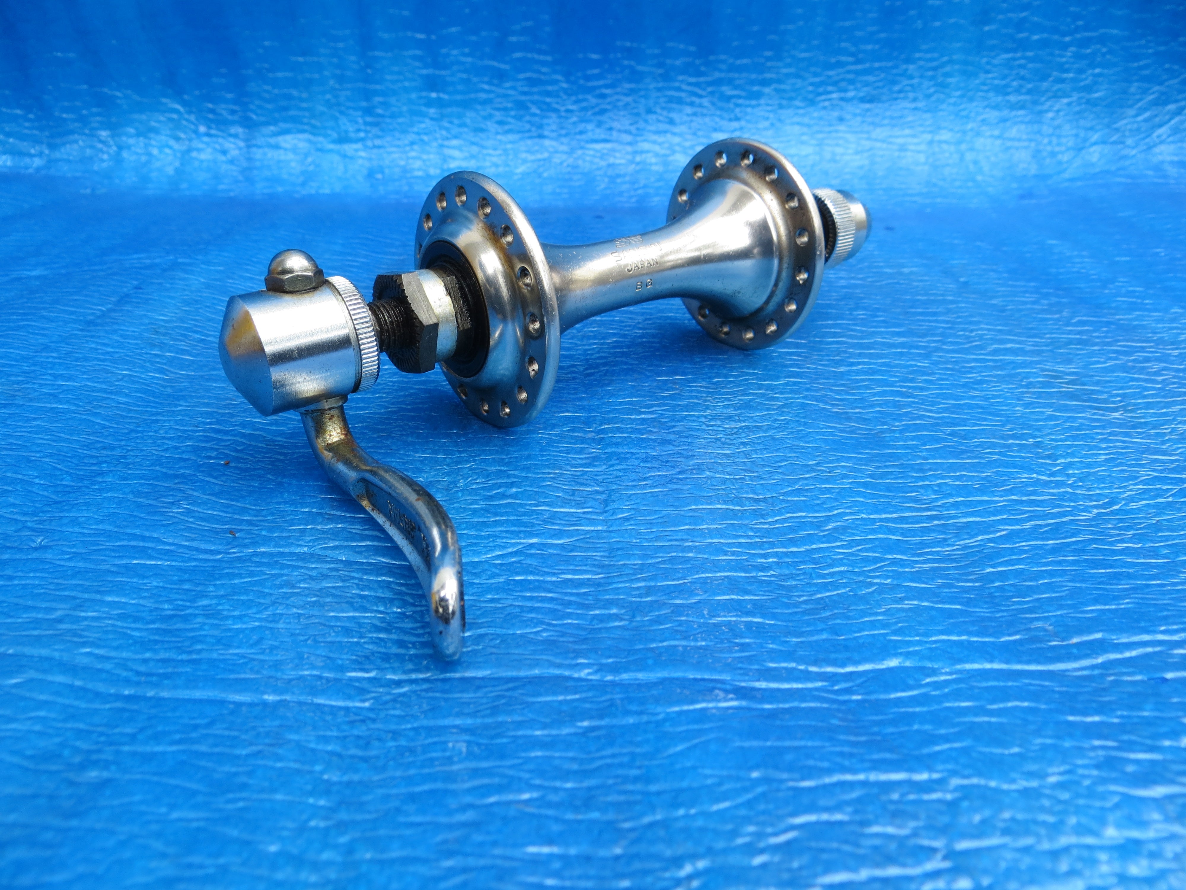 Vintage Suzue 32H  Front Hub 9mm Quick Release (24040401)