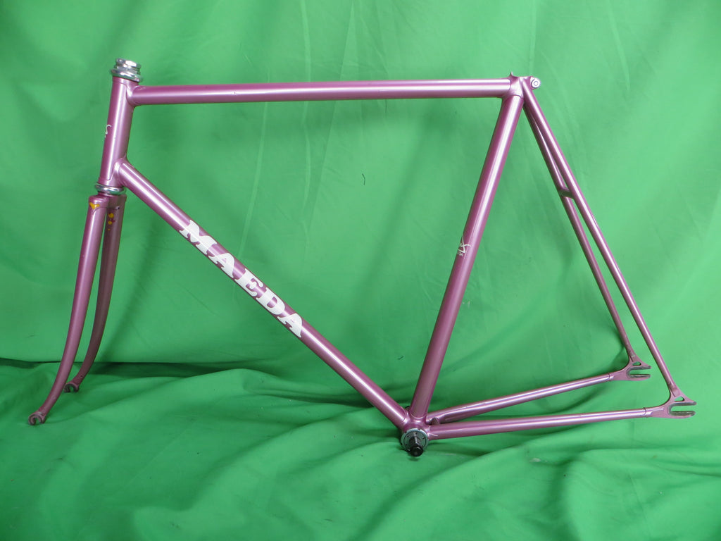Maeda // Pink Metallic // 56cm
