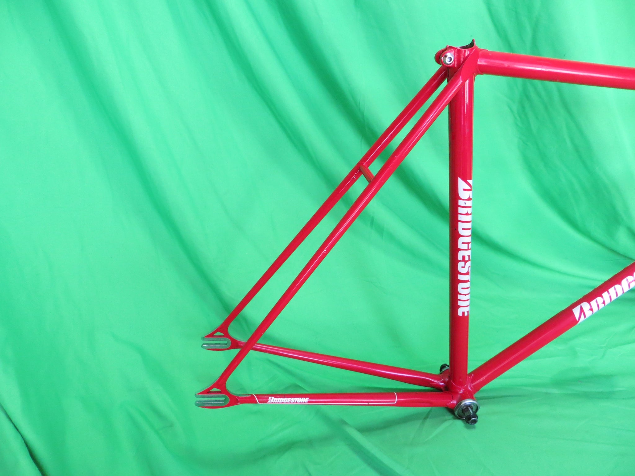 Bridgestone // Red // 53.5cm – NJS EXPORT