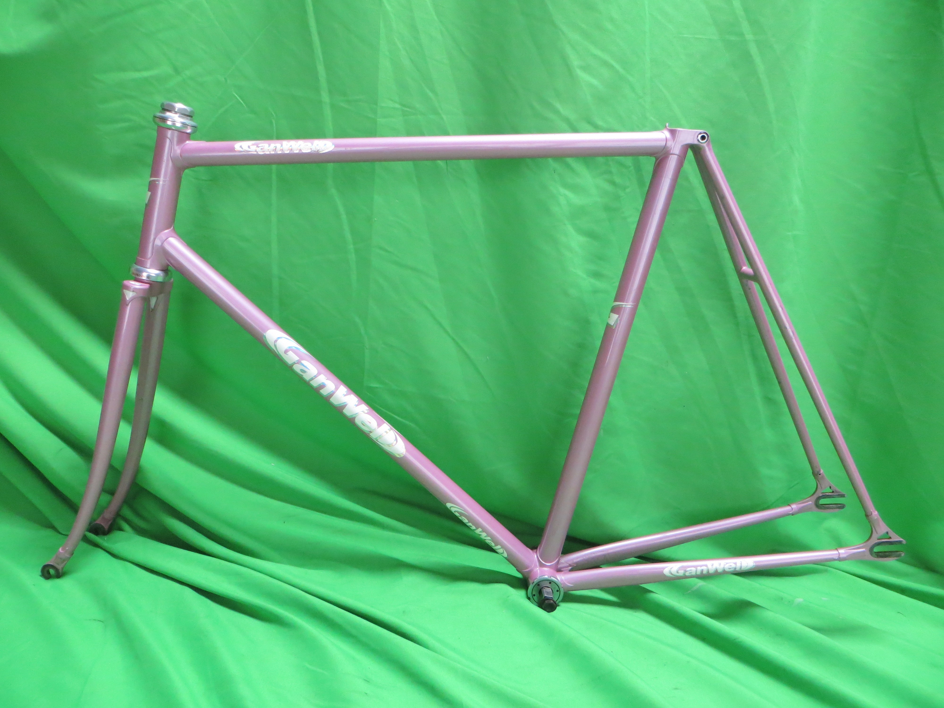 Gan Well Pro // Pink // 56cm