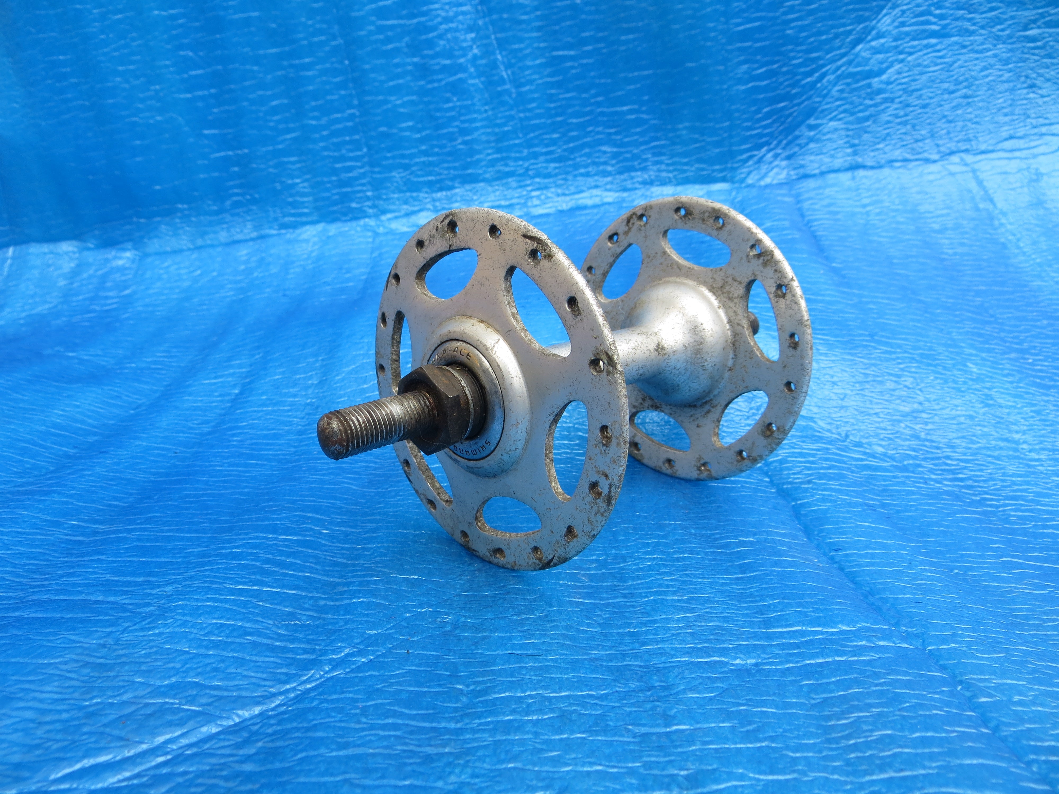 Shimano Dura Ace HB-7520 36H Front Hub 8mm BIA (24040812)