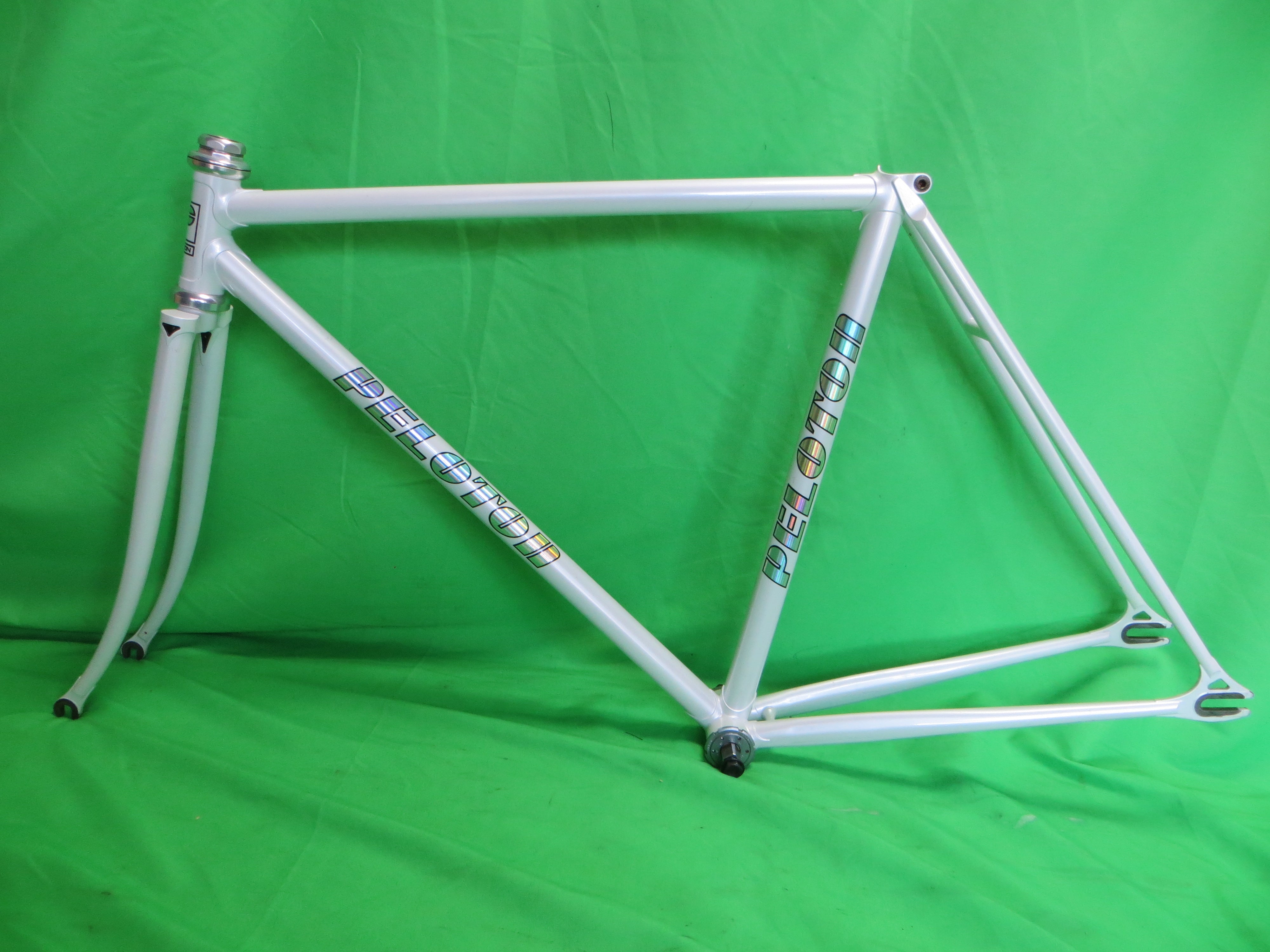 Peloton // White // 49cm