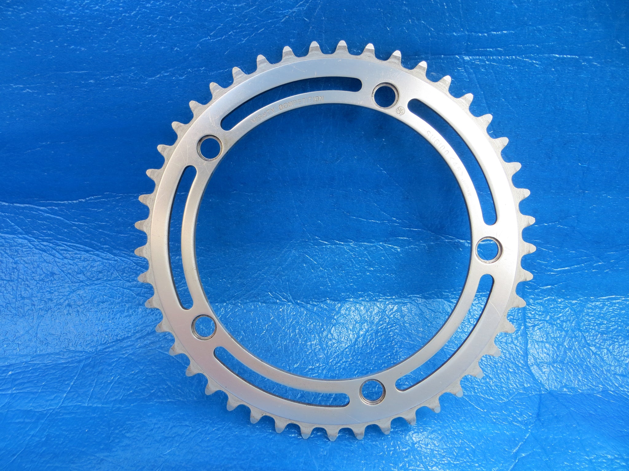 Sugino Mighty Competition 1/8" 144BCD Chainring 45T NJS (23082423)