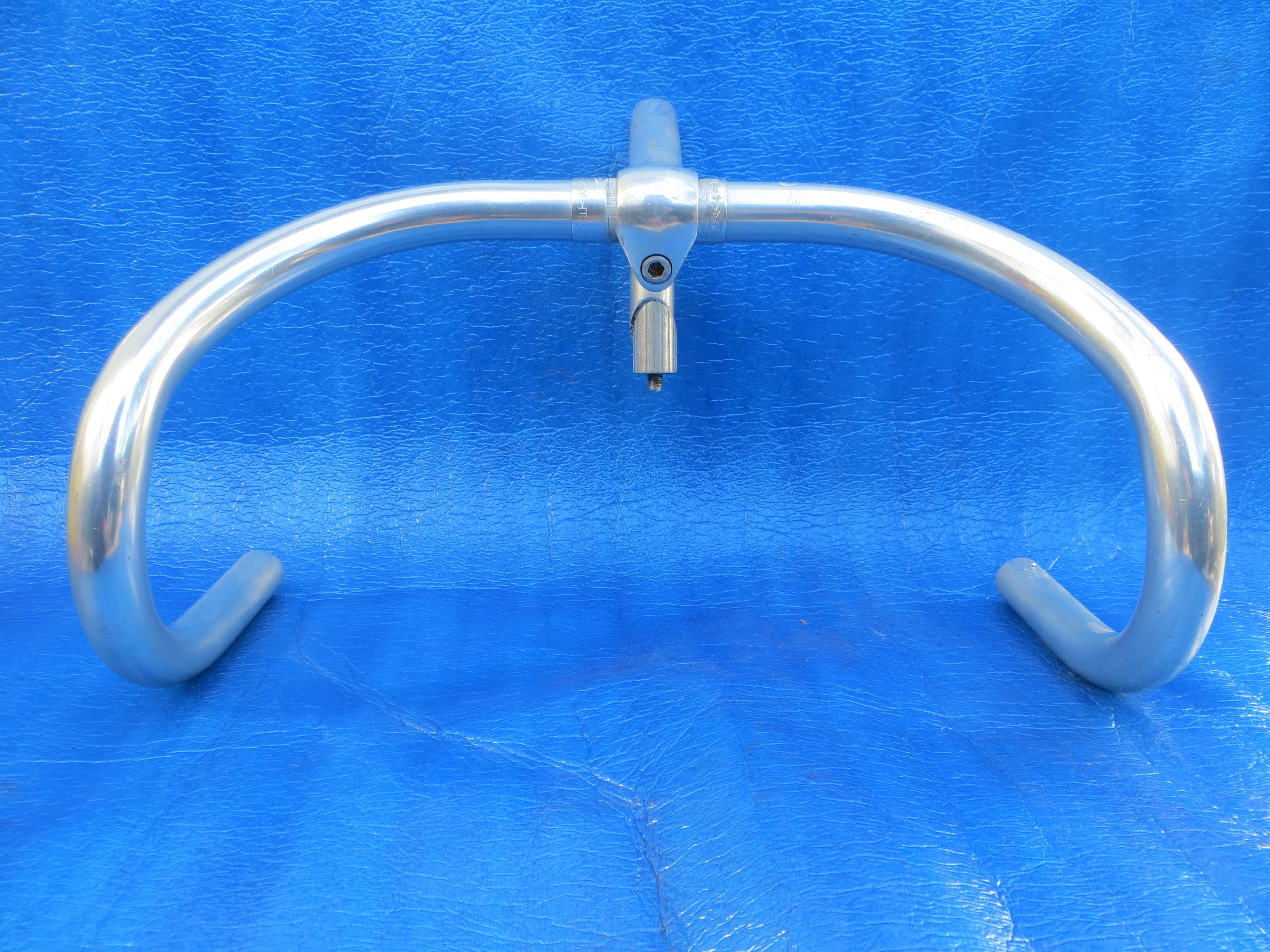 B123 380mm AA NJS Handlebar, Nitto Jaguar 110mm/58 degree AA NJS Stem (25021504)