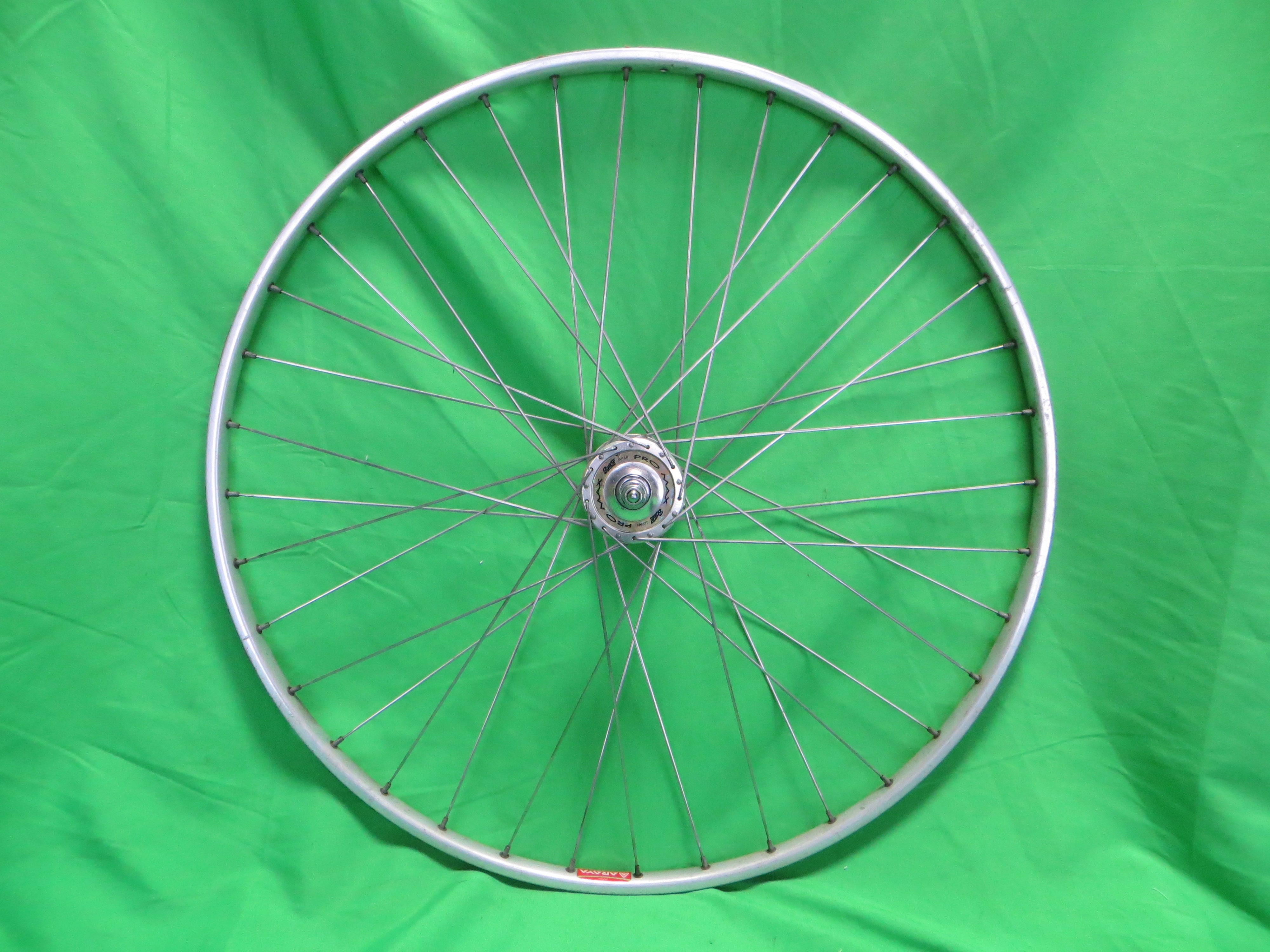 Araya Gold 16B 700c Tubular NJS rim, Suzue Pro Max NJS 100mm/9mm Front Hub (25021902)