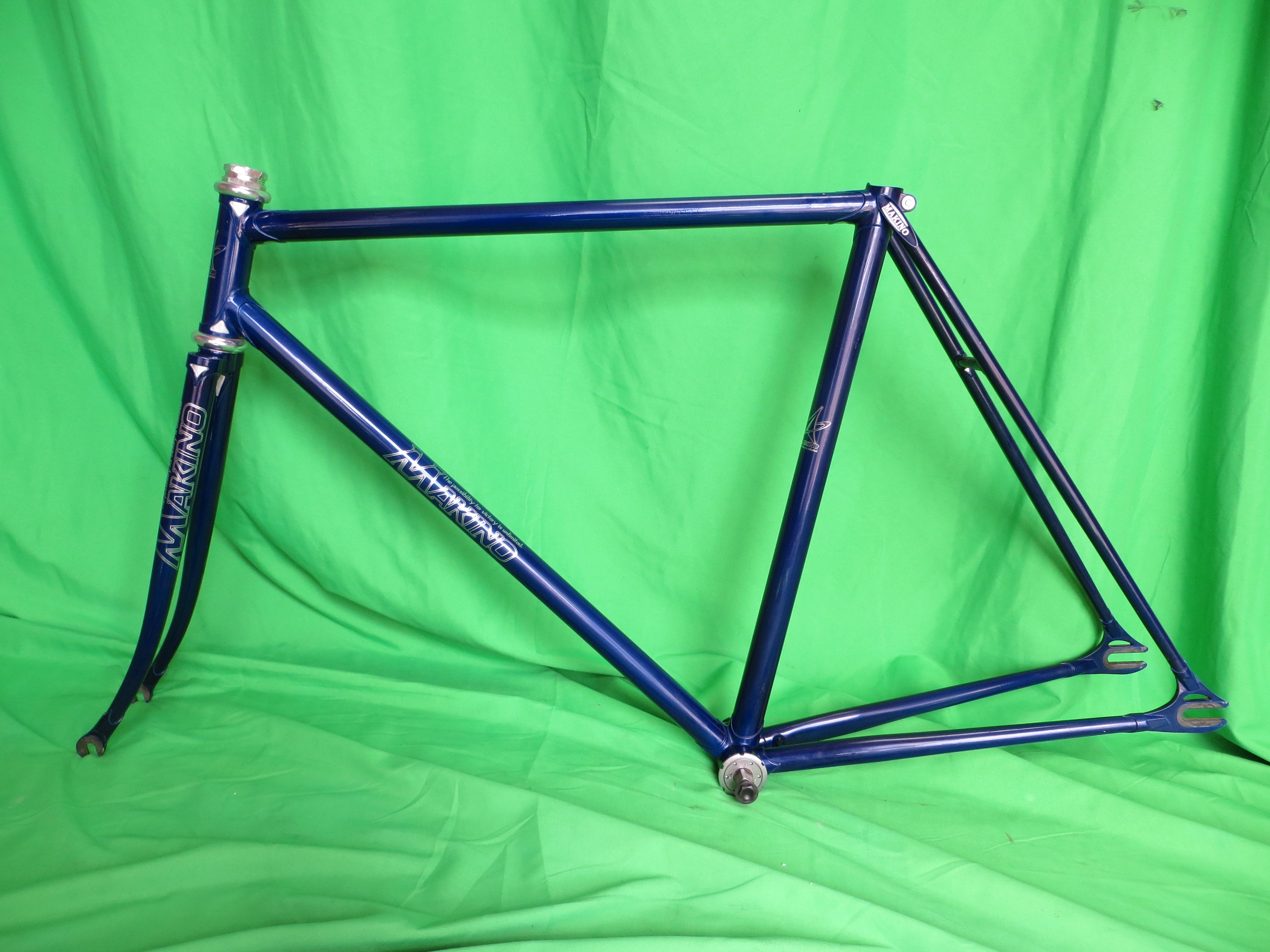 Makino // Dark Blue Metallic // 52.5cm