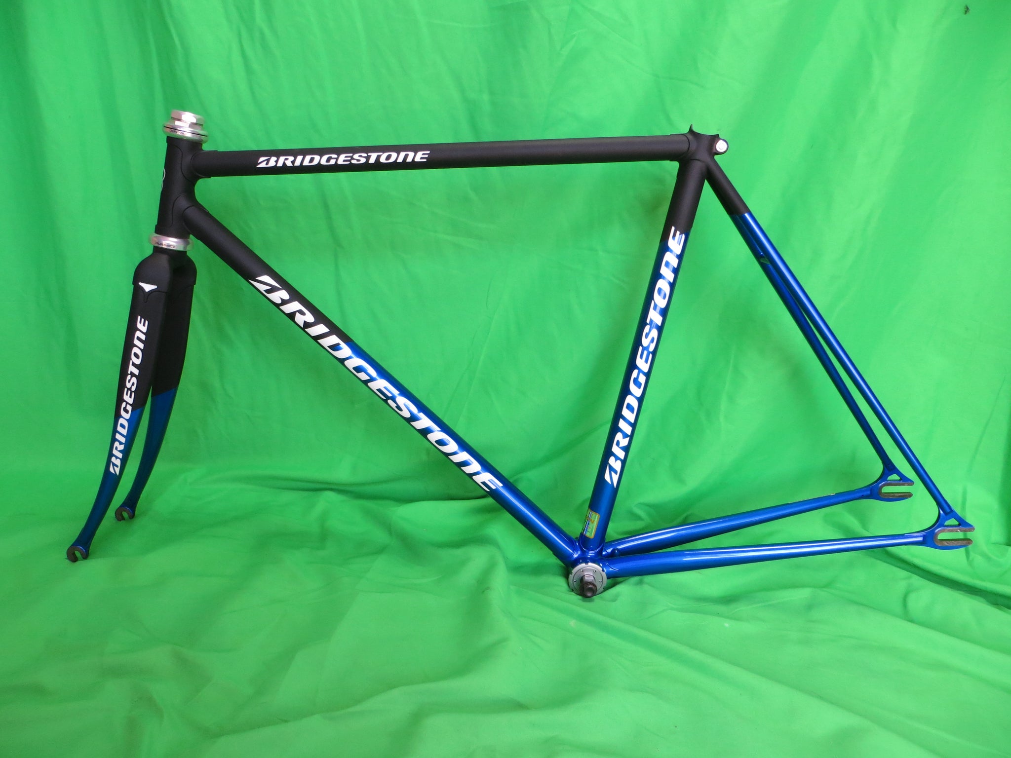 Bridgestone Columbus Max Fork// Matte Black / Deep Blue Metallic Two Tone // 50.5cm //231003