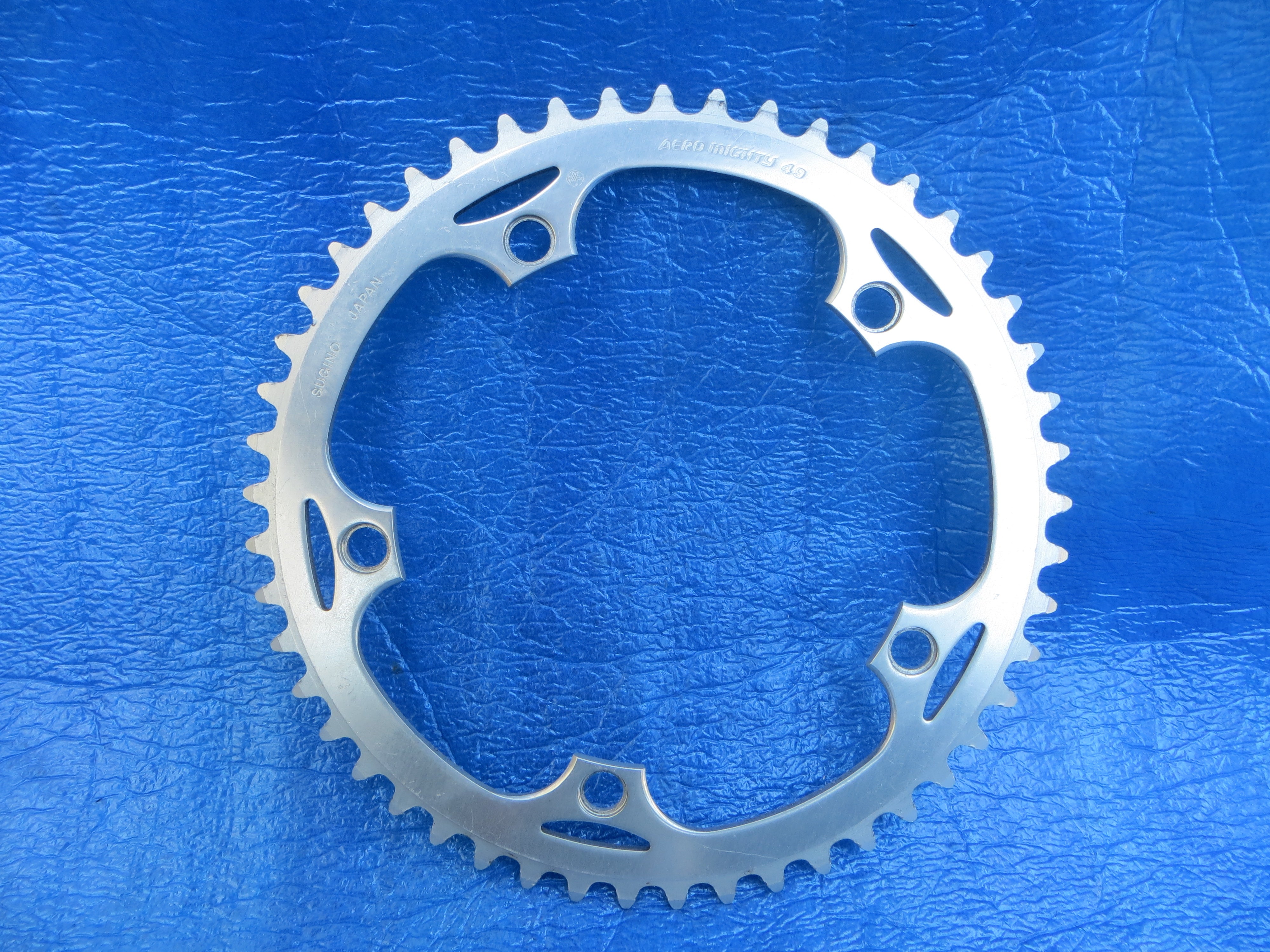 Sugino Aero Mighty 144BCD 1/8" NJS Chainring 49T (25031024)
