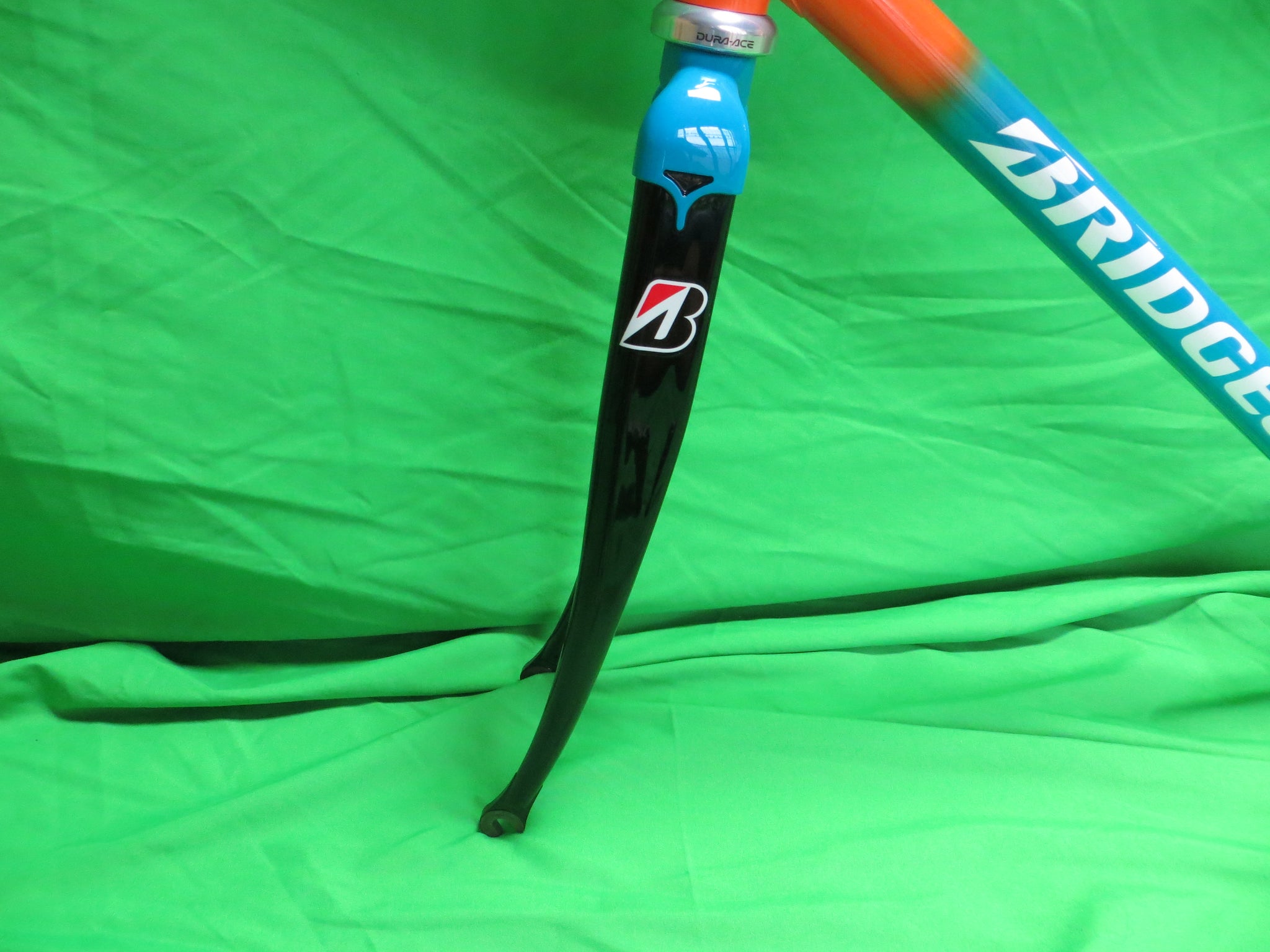 Bridgestone Columbus Max Fork // Black Orange Blue // 49.5cm – NJS