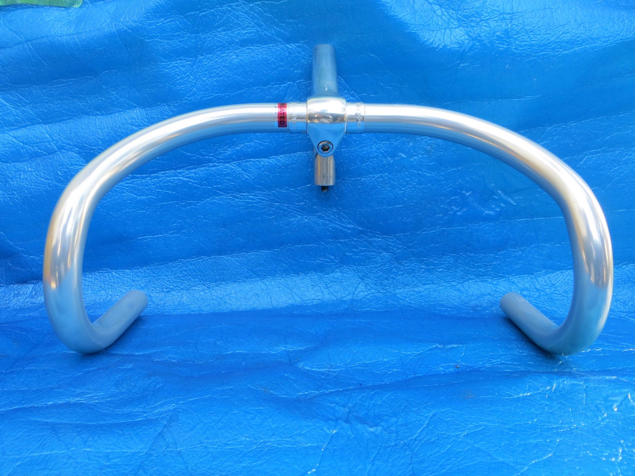 B123 370mm AA NJS Handlebar, Nitto Jaguar 110mm/58 degree AA NJS Stem (23101905)