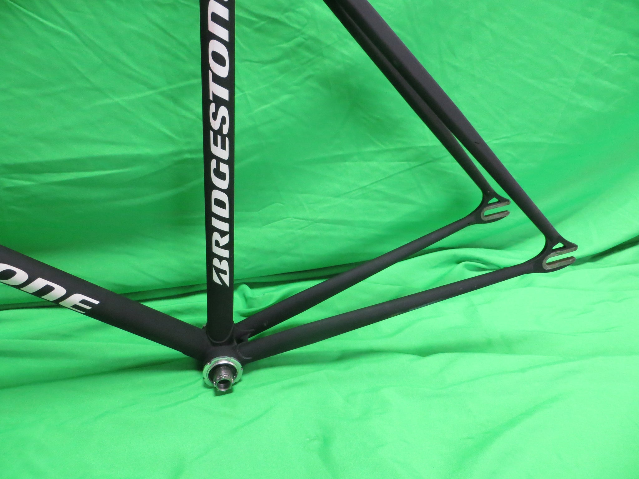 Bridgestone Columbus Max Fork // Matte Black Yellow Fade // 49.5cm