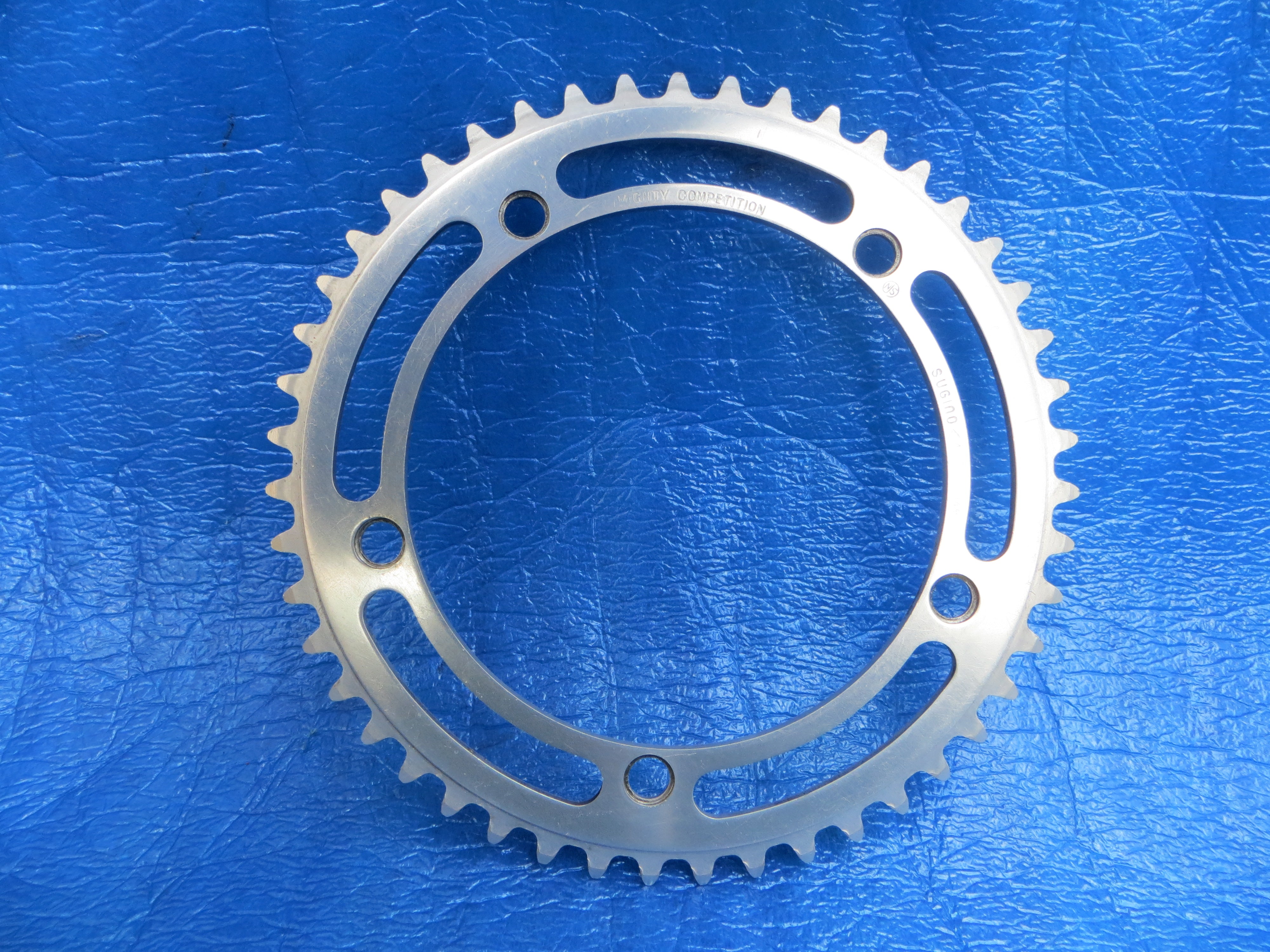 Sugino Mighty Competition 1/8" 144BCD  Chainring 47T NJS (25031702)