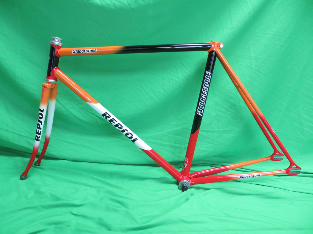 Bridgestone // Repsol Color  // 52cm