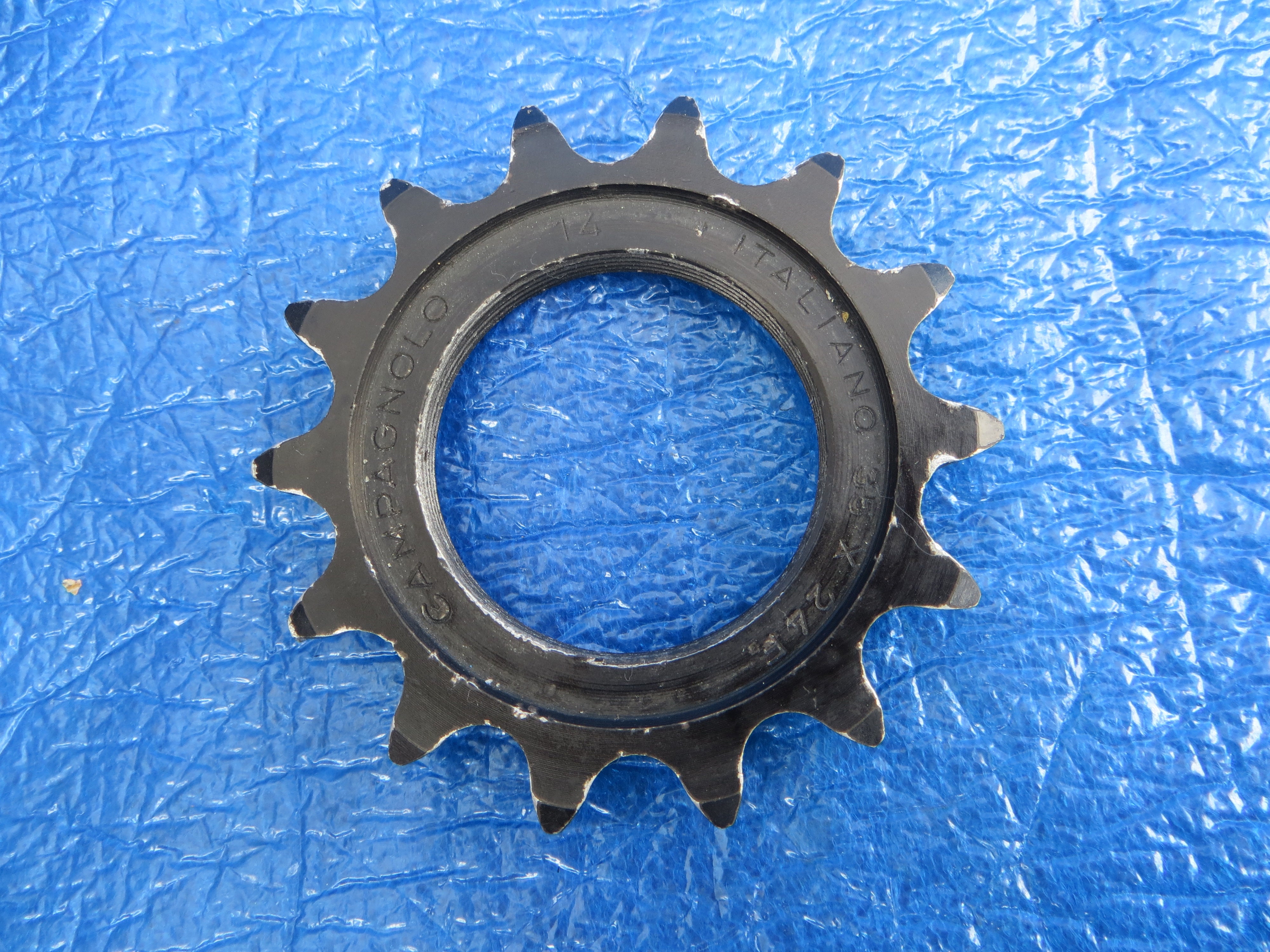 Campagnolo 14t 1/8” Track Aluminium Cog Non NJS Italiano 35x24F(25031806)