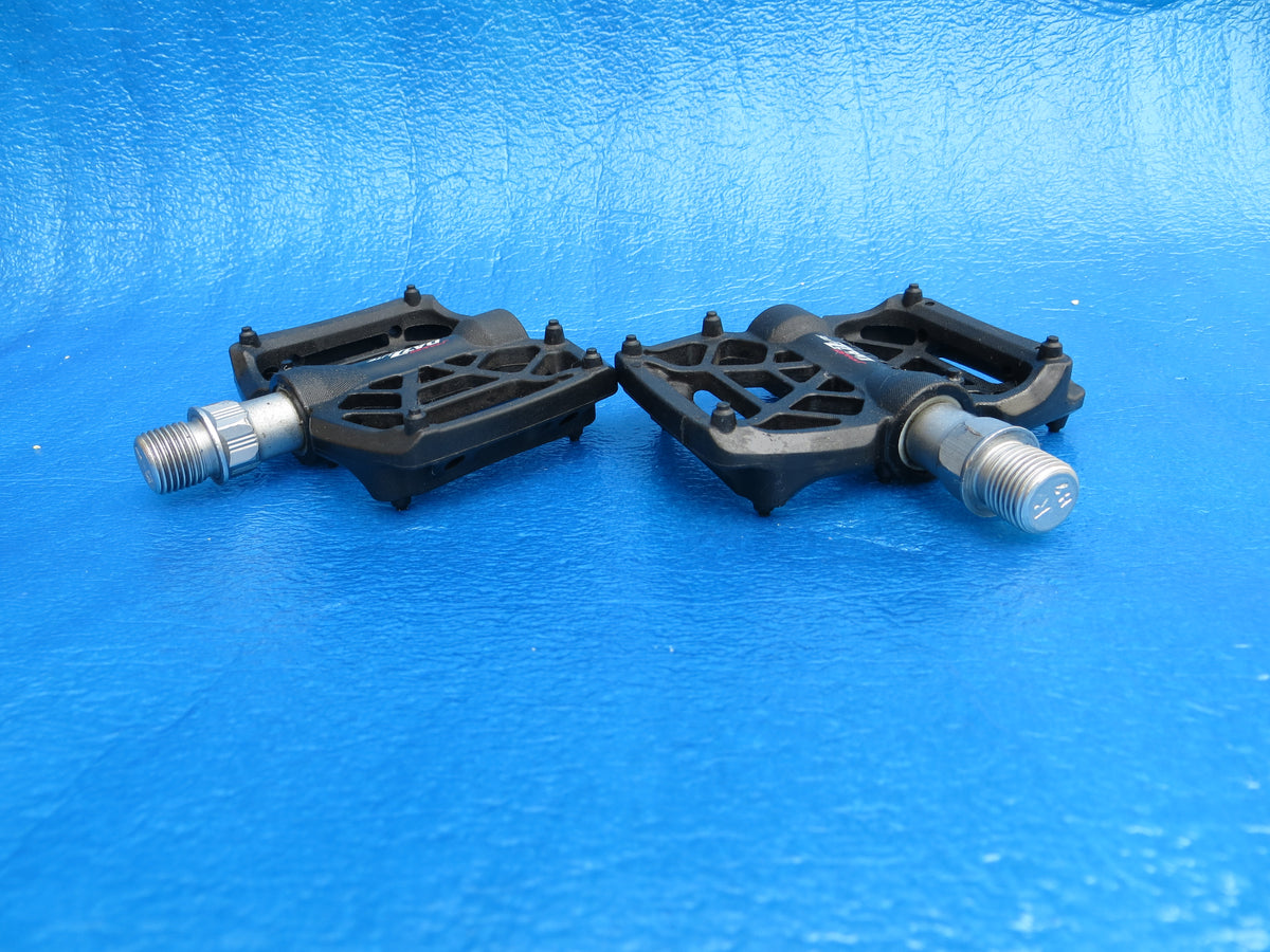 Tioga Dazz Light Pedal Set (23102503) NJS EXPORT