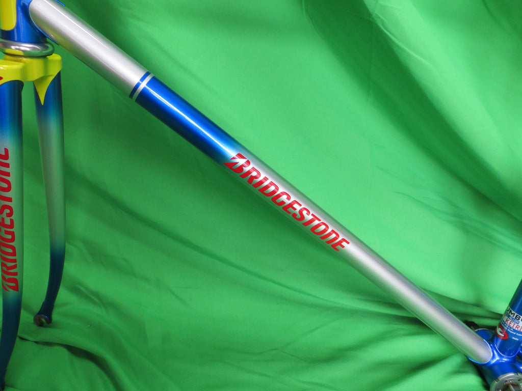 Nagasawa 2008 // Red with Rainbow Flake // 57cm