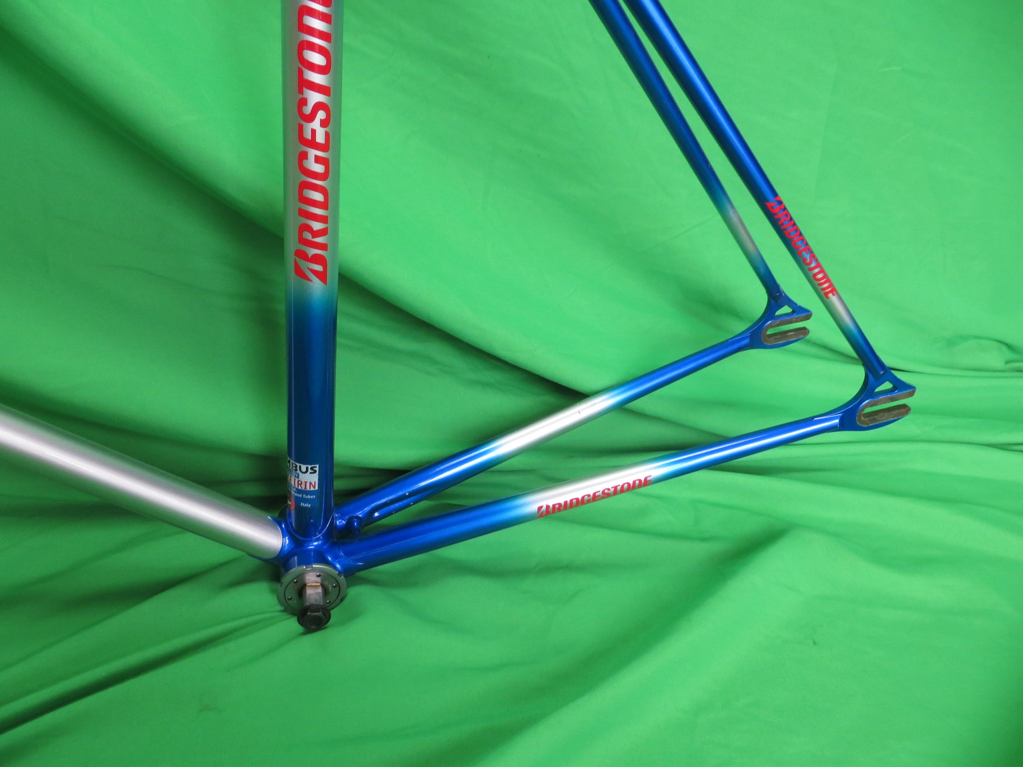 Bridgestone Columbus Spirit Keirin // Red Bull Color // 52cm