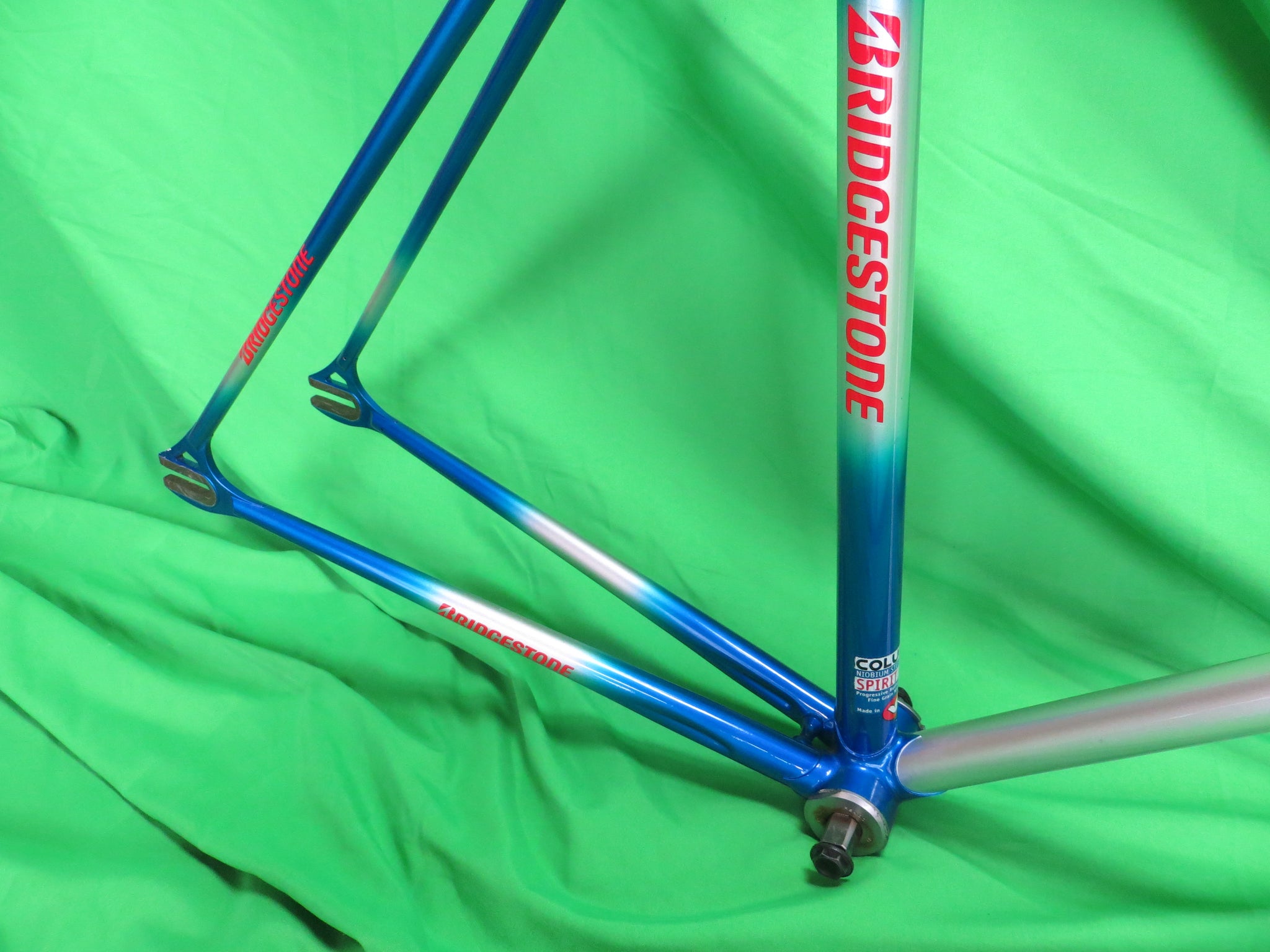 Bridgestone Columbus Spirit Keirin // Red Bull Color // 52cm