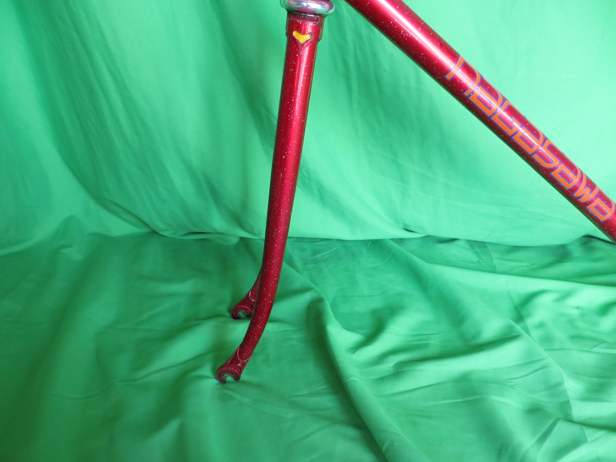 nagasawa Nagasawa 1999 // Red with Rainbow Flake // 58cm – NJS EXPORT