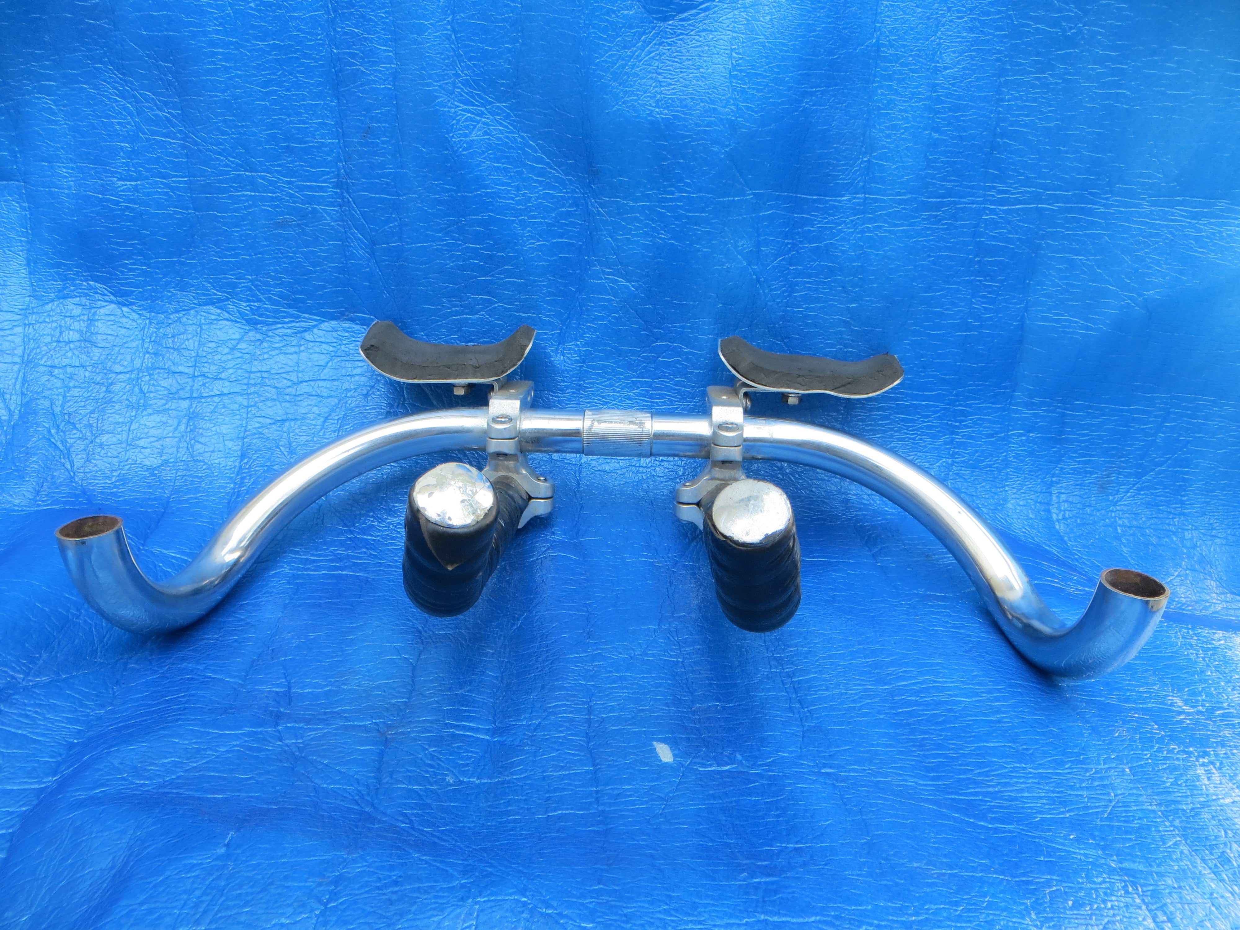 Nitto B123 Steel Customized to Bullhorn Handlebar + Aero Bras 40cm 25.4mm (25032601)