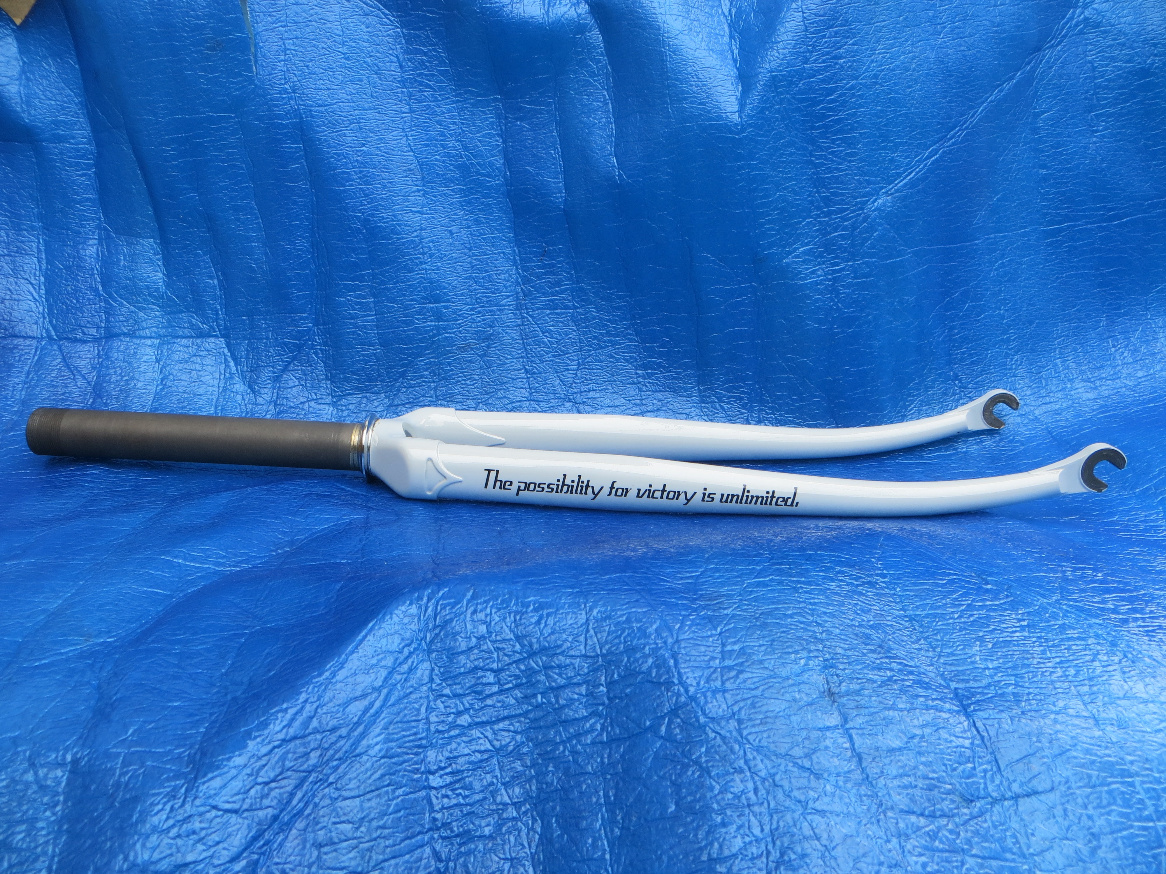Never Used Makino Front Fork 178mm steering Column 9mm Slot /250327