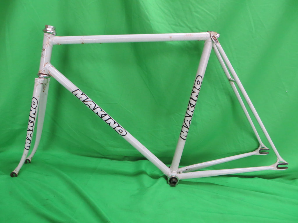 Makino // White with Rainbow Flake // 55cm