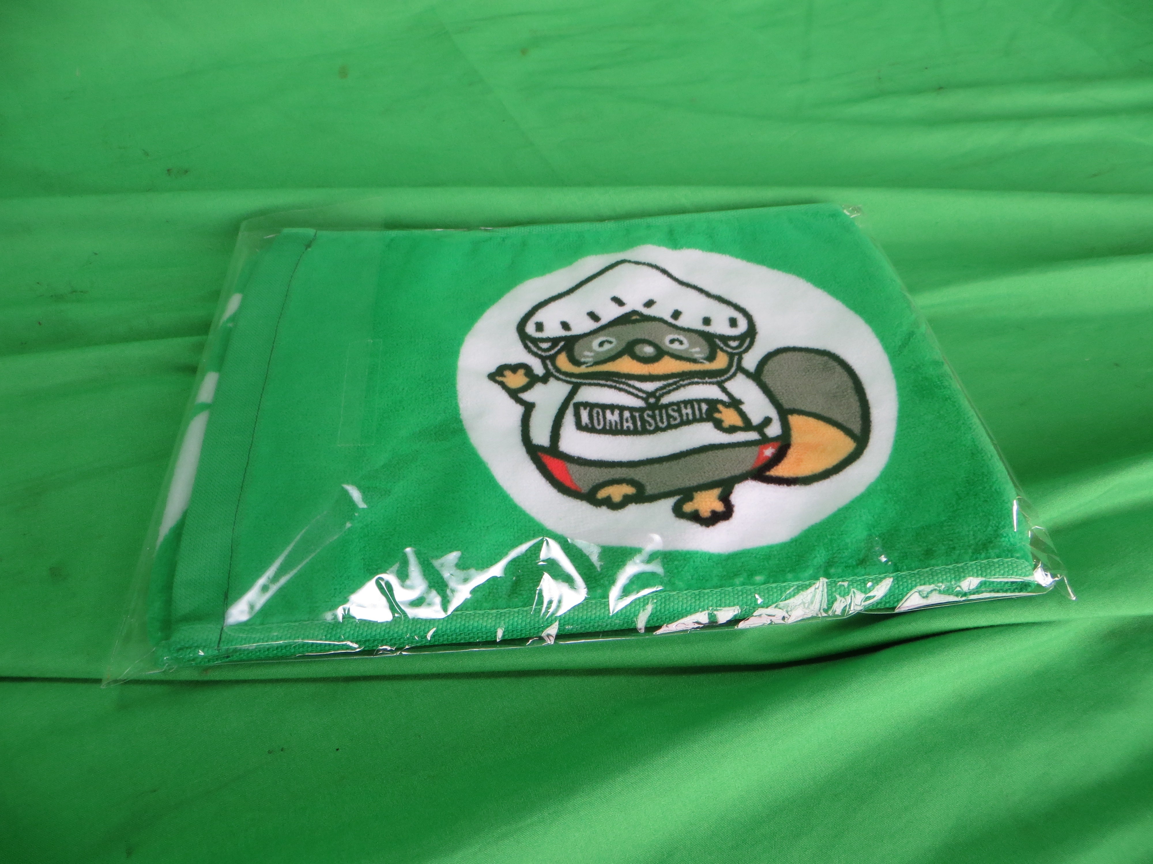 Never Used Tanuki Raccoon Dog Mascot Official Keirin Hand Towel /250402