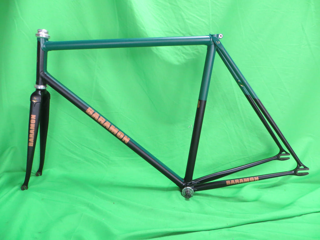 Baramon Columbus Max Fork // Matte Black / Green // 55.5cm