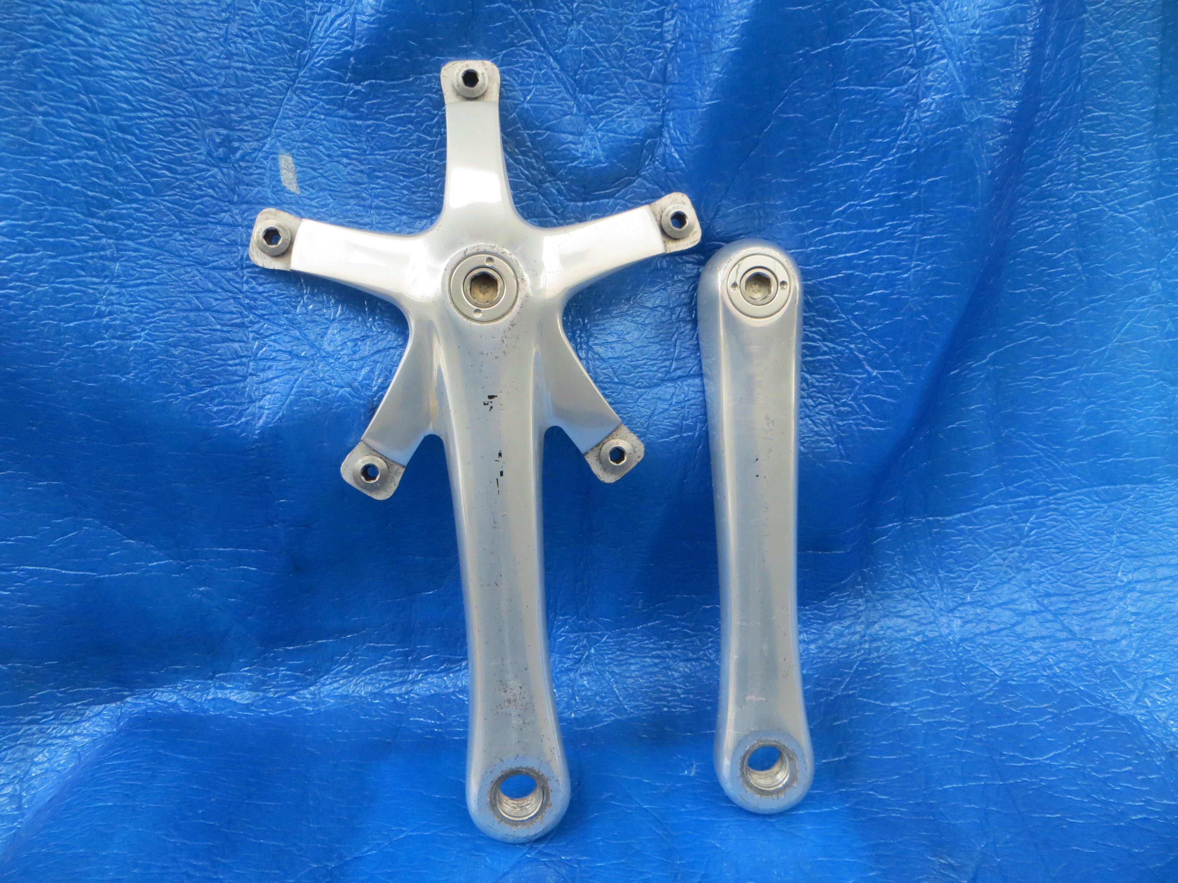 Shimano Dura Ace FC-7710 144BCD 165mm NJS Crank Set (25040309)