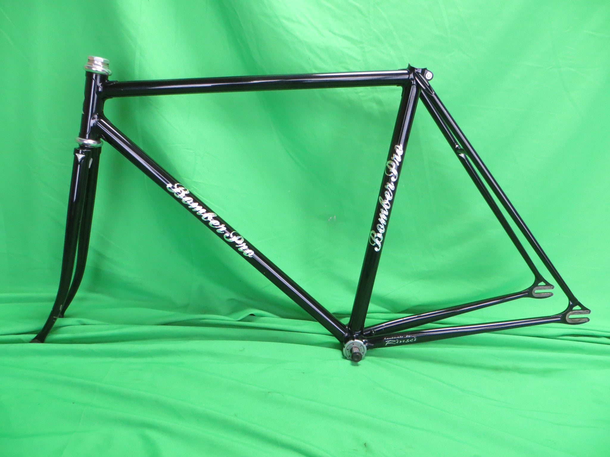 Bomber Pro // Black // 51cm
