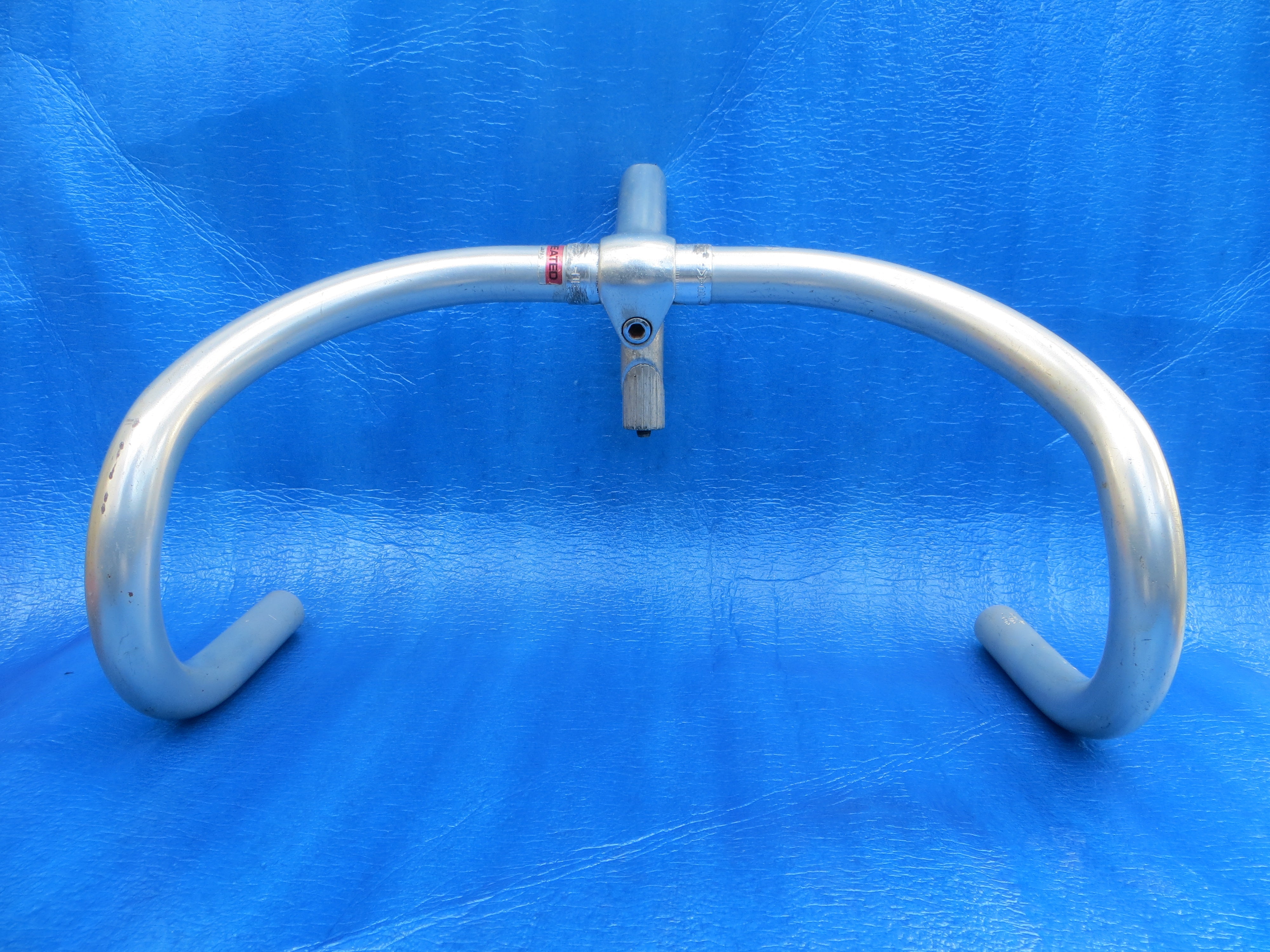 B123 370mm AA NJS Handlebar, Nitto Jaguar 110mm/58 degree AA NJS Stem (24112305)