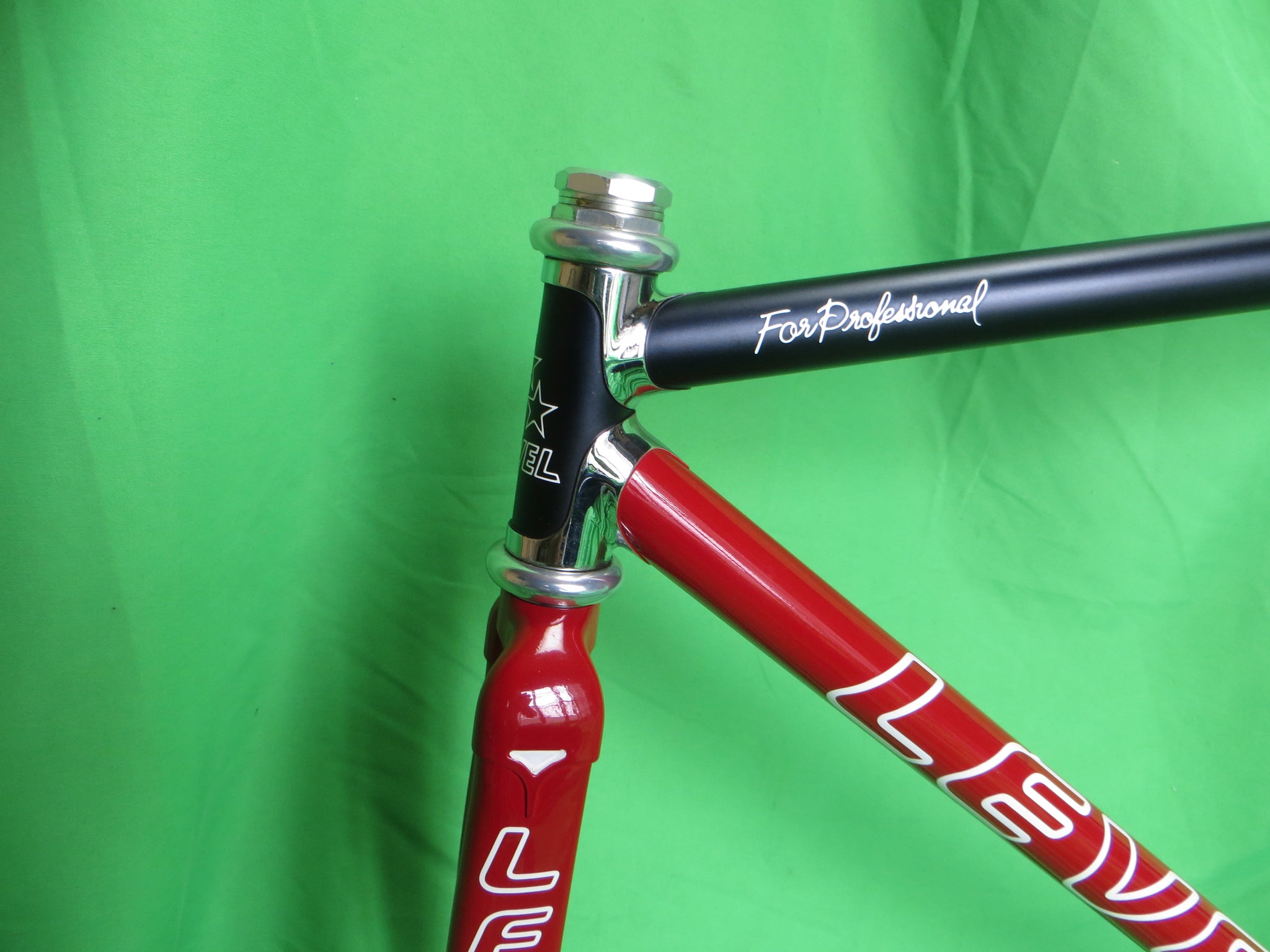 Level Columbs Max Fork // Matte Black / Red Two Tone / Chrome Lugs