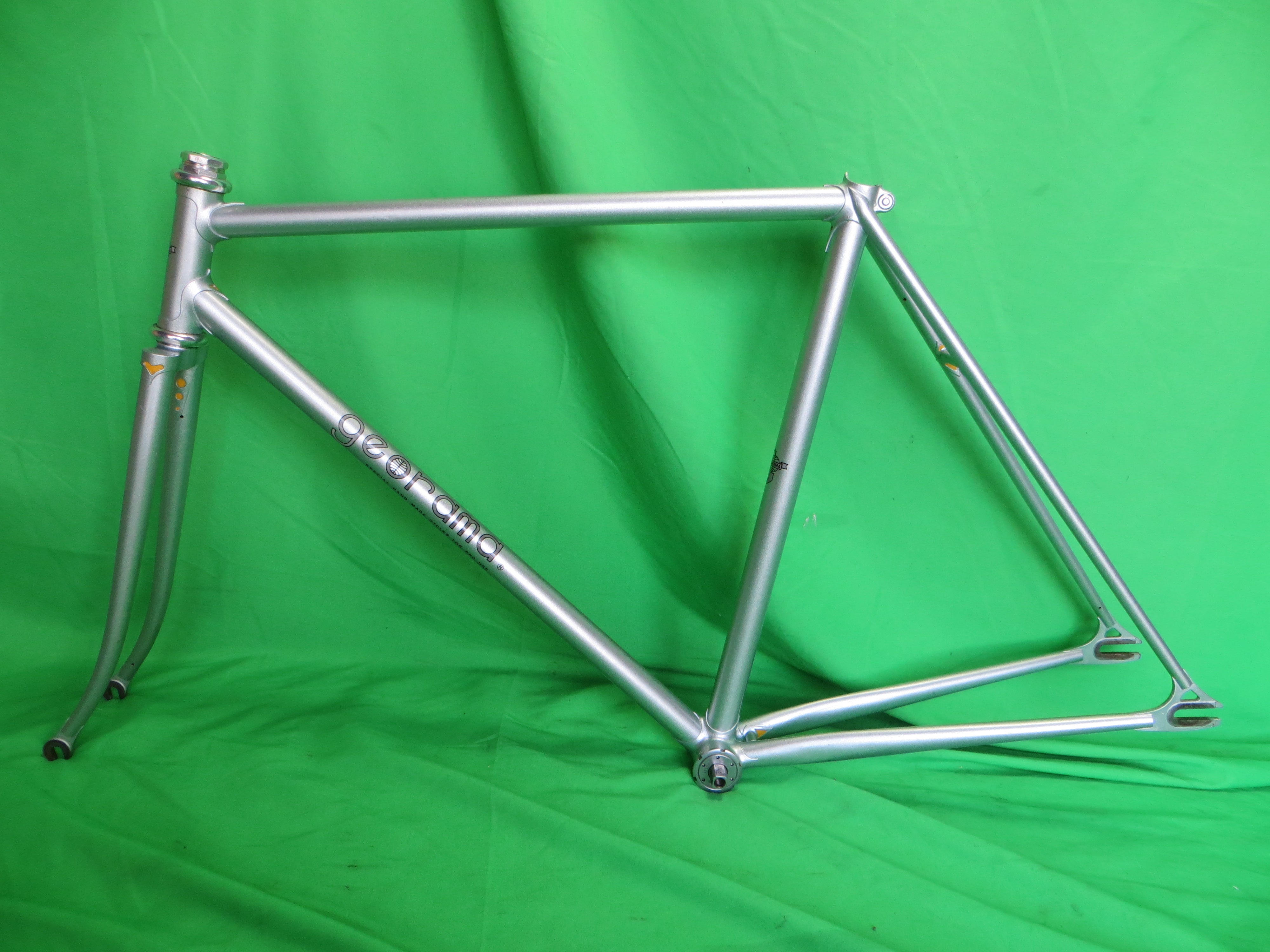 GEORAMA // Bluish Diamond Silver // 51.5cm