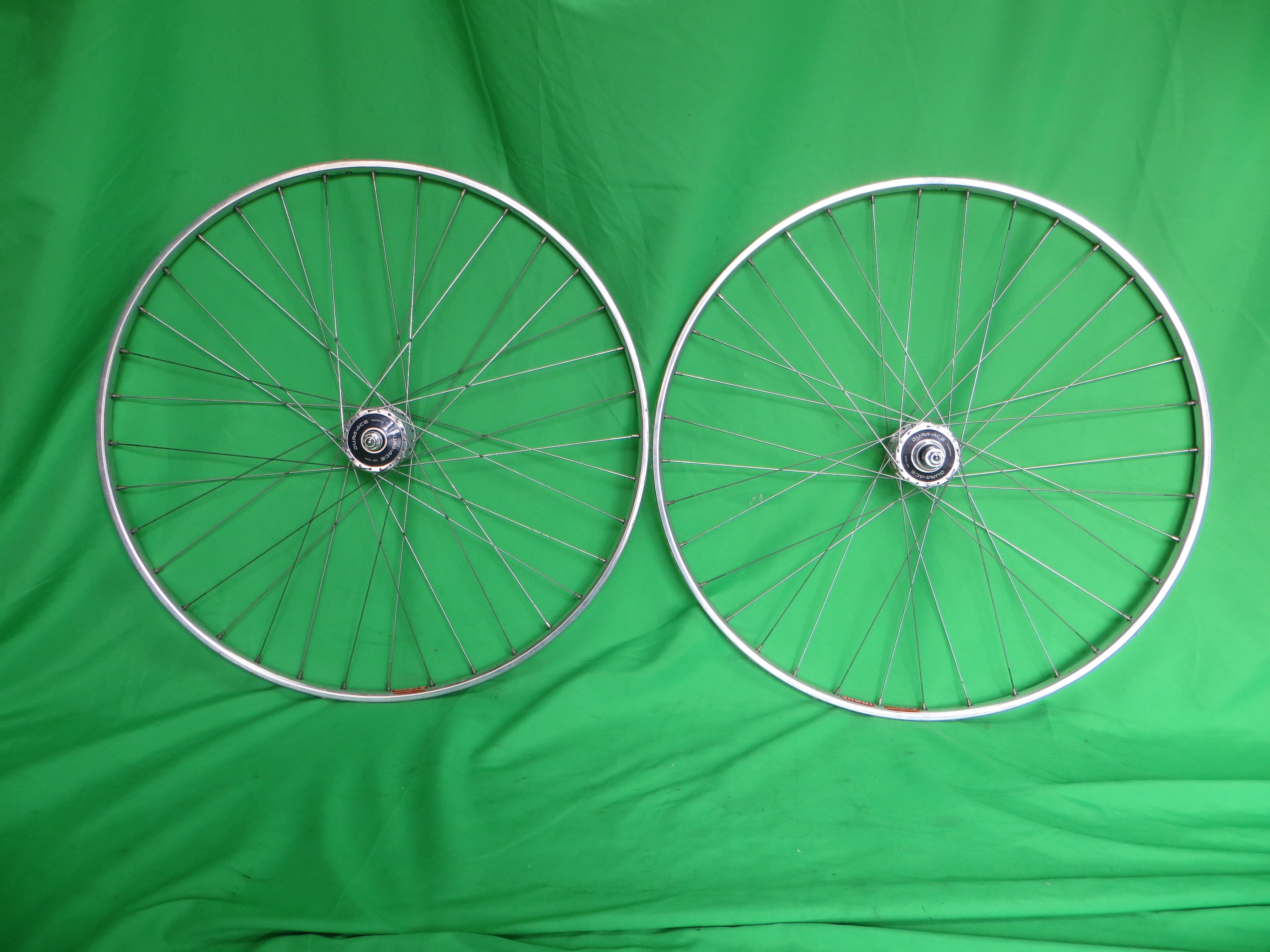 Araya Gold 16B NJS 700c Tubular NJS rims, Shimano Dura Ace HB-7600 NJS hubs 120mm (25042201)