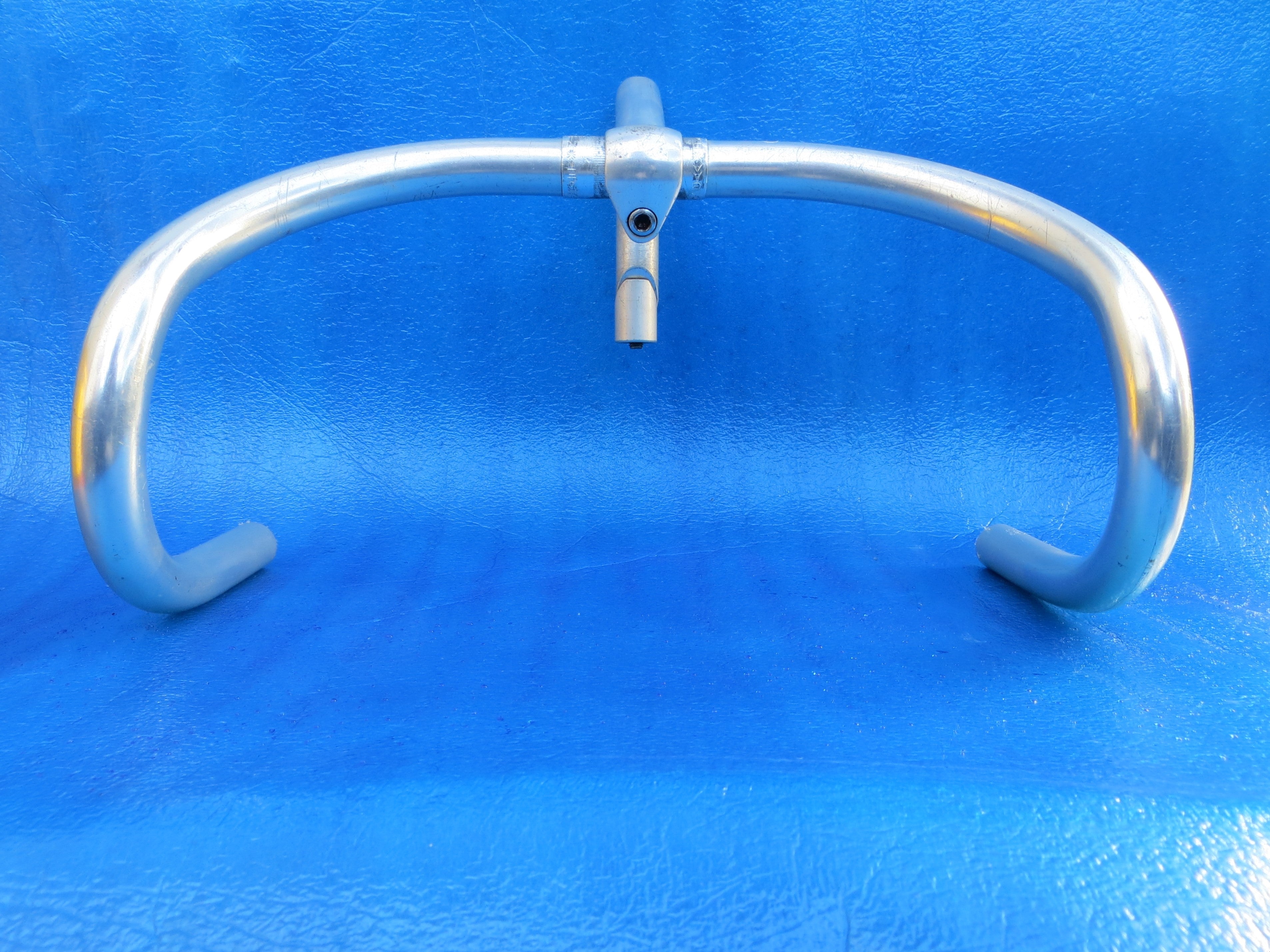 B123 370mm AA NJS Handlebar, Nitto Jaguar 110mm/58 degree AA NJS Stem (23112906)